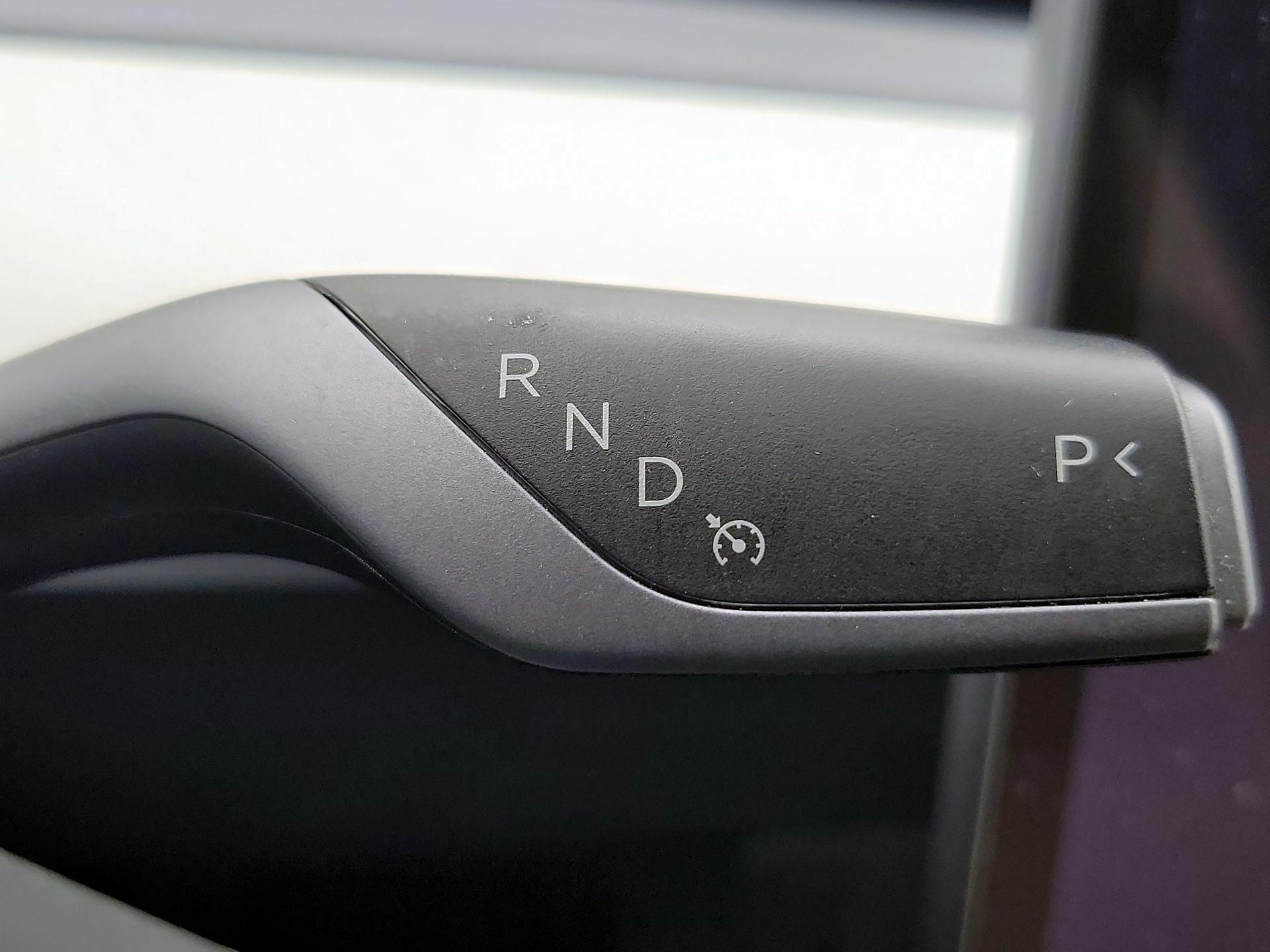 Thumbnail: 2022 Tesla Model 3 - 17