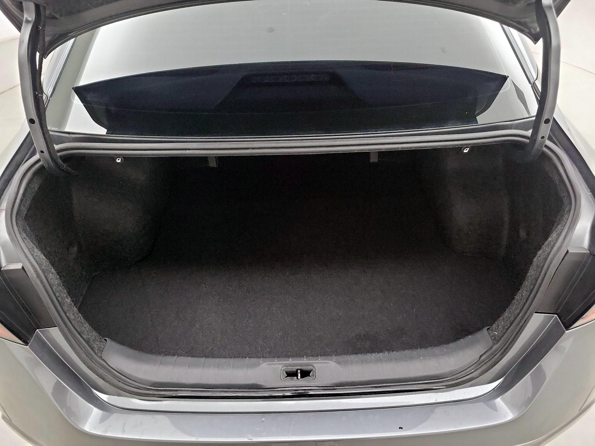 Thumbnail: 2019 Nissan Altima - 20