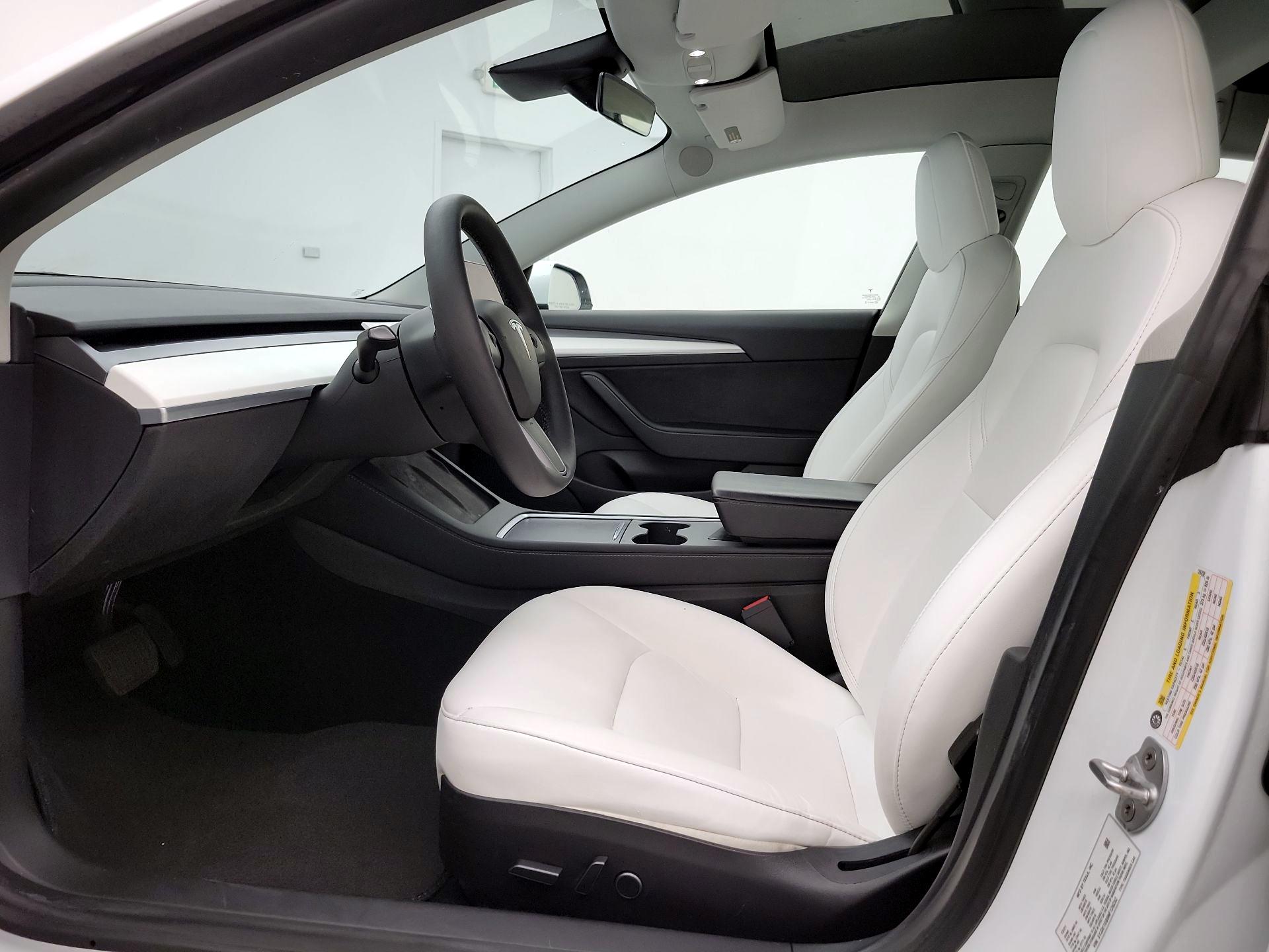 Thumbnail: 2022 Tesla Model 3 - 11