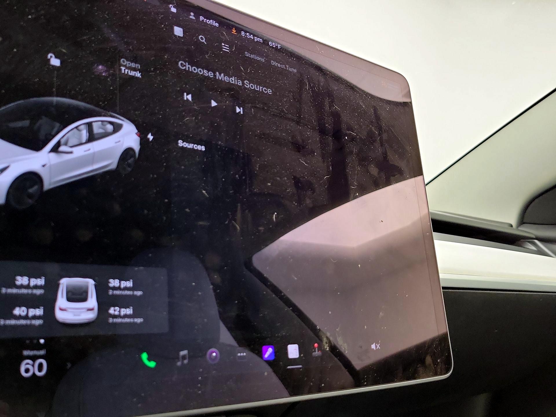 Thumbnail: 2022 Tesla Model 3 - 15