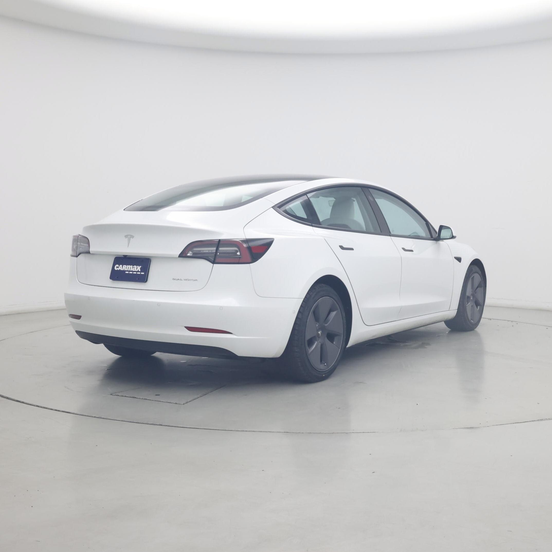 Thumbnail: 2022 Tesla Model 3 - 8