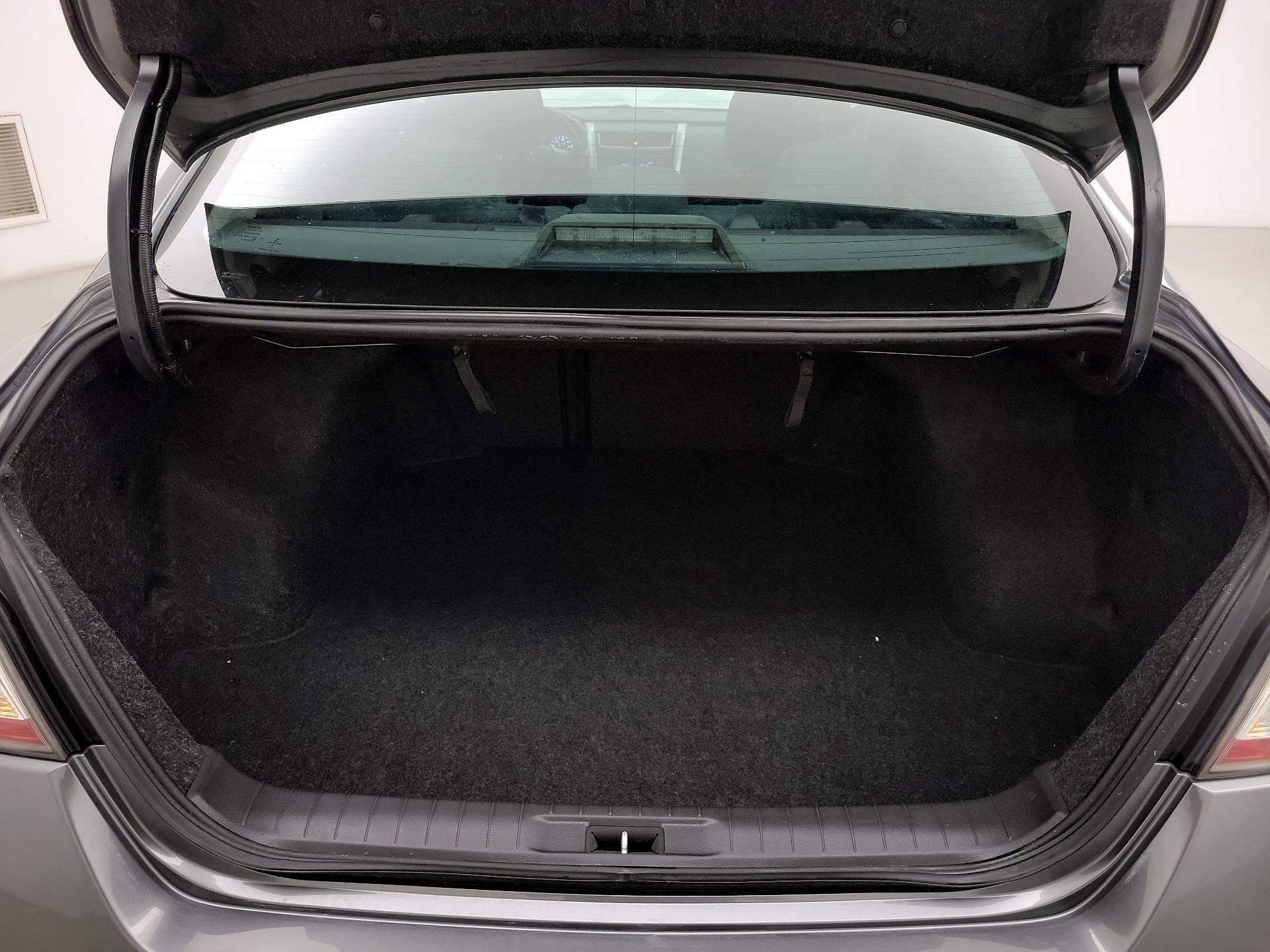 Thumbnail: 2015 Nissan Altima - 18
