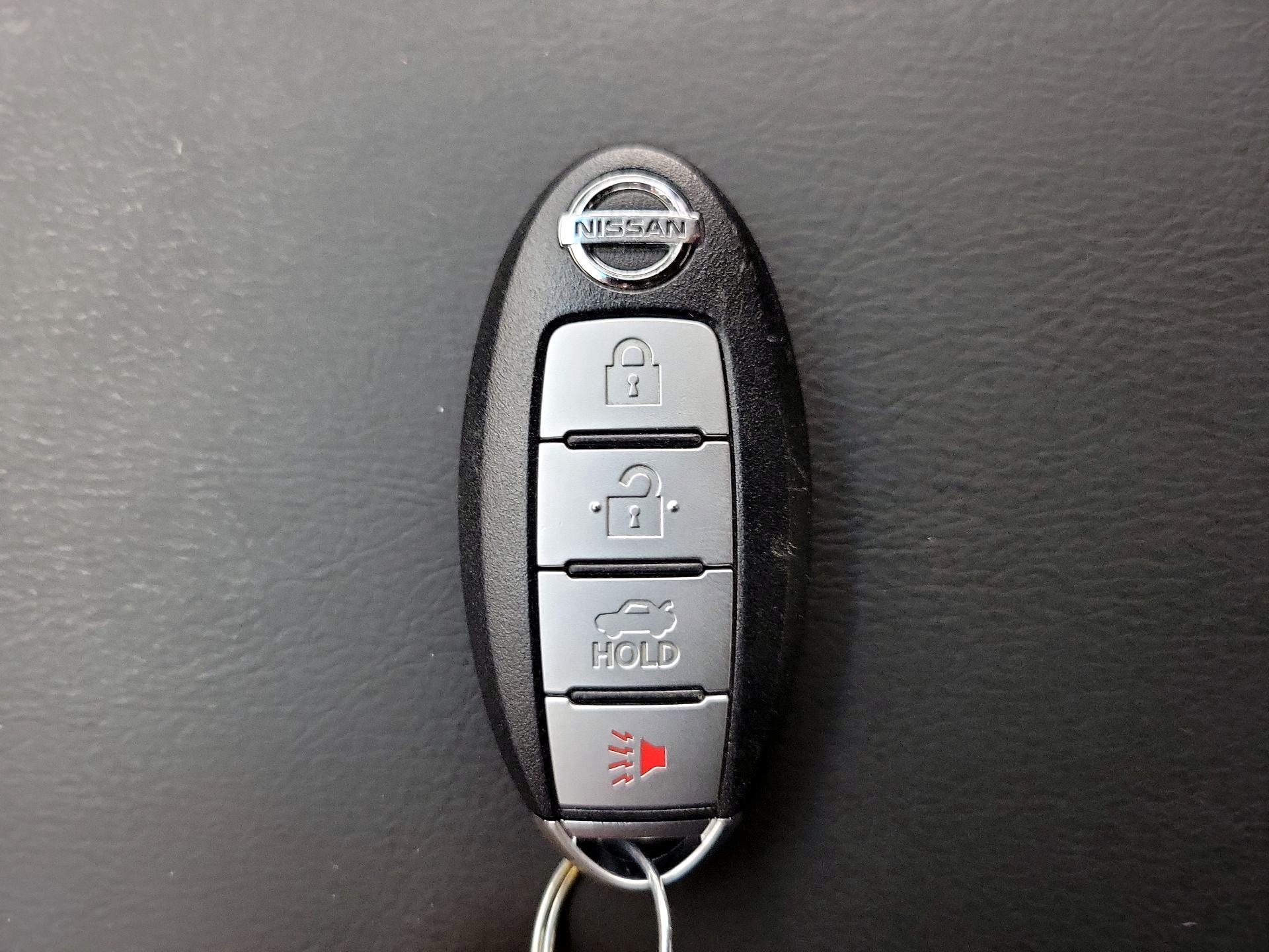 Thumbnail: 2015 Nissan Altima - 20