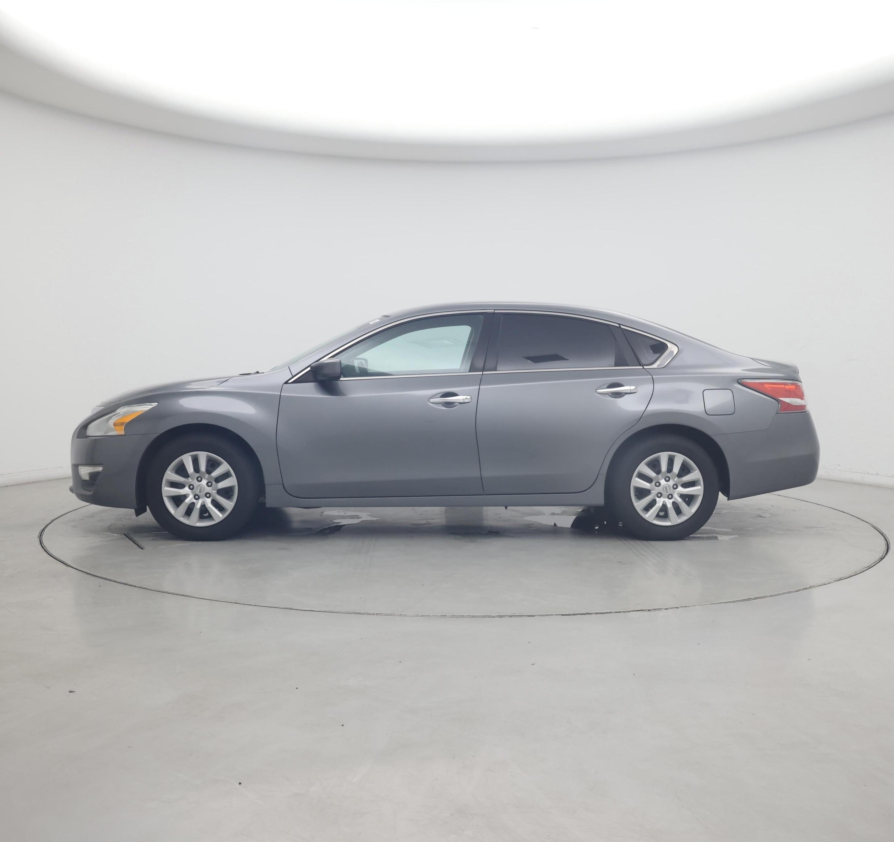 Thumbnail: 2015 Nissan Altima - 3