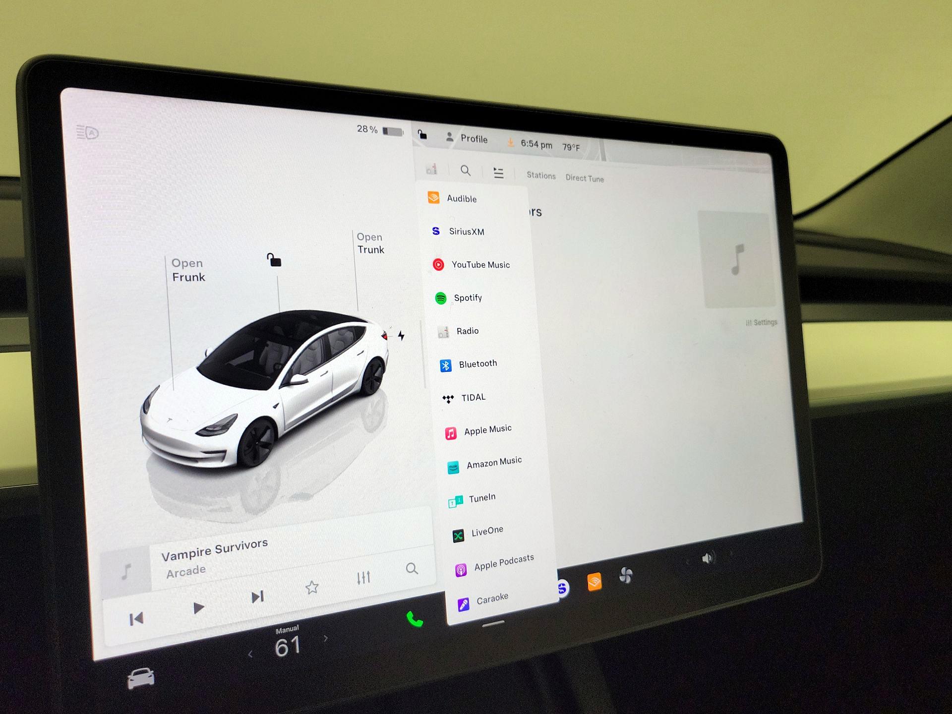 Thumbnail: 2022 Tesla Model 3 - 15