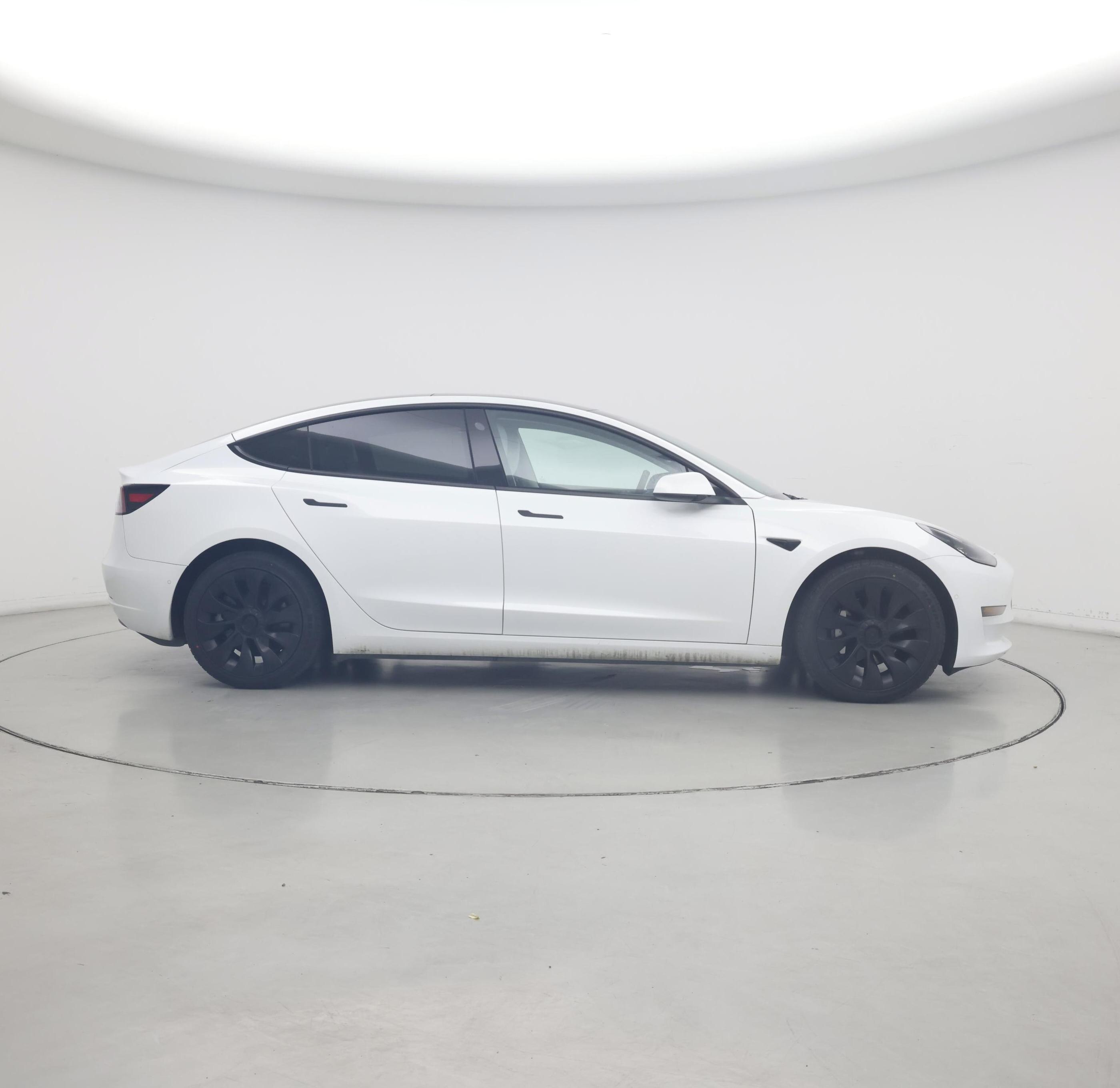 Thumbnail: 2022 Tesla Model 3 - 7