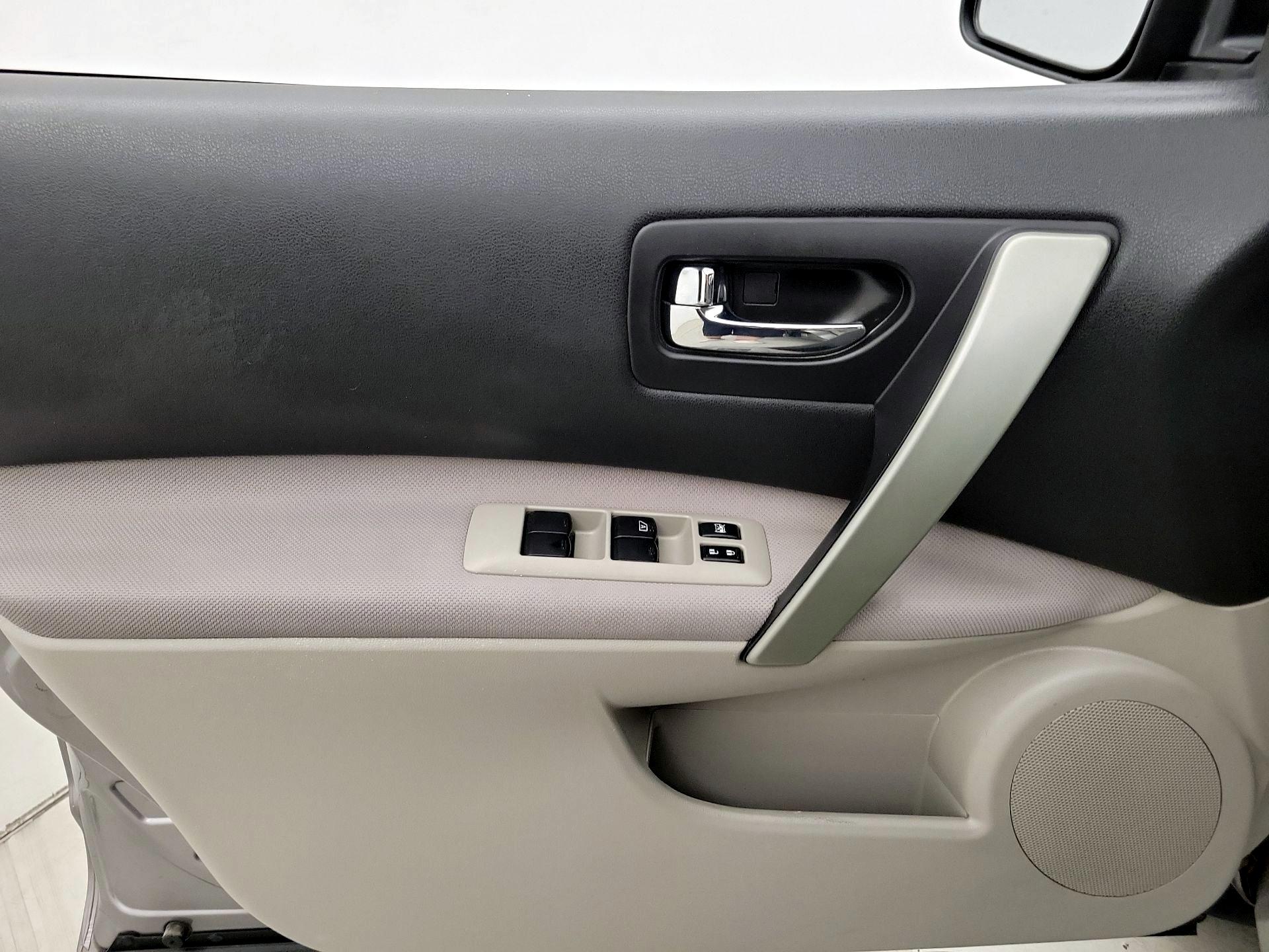 Thumbnail: 2014 Nissan Rogue - 12