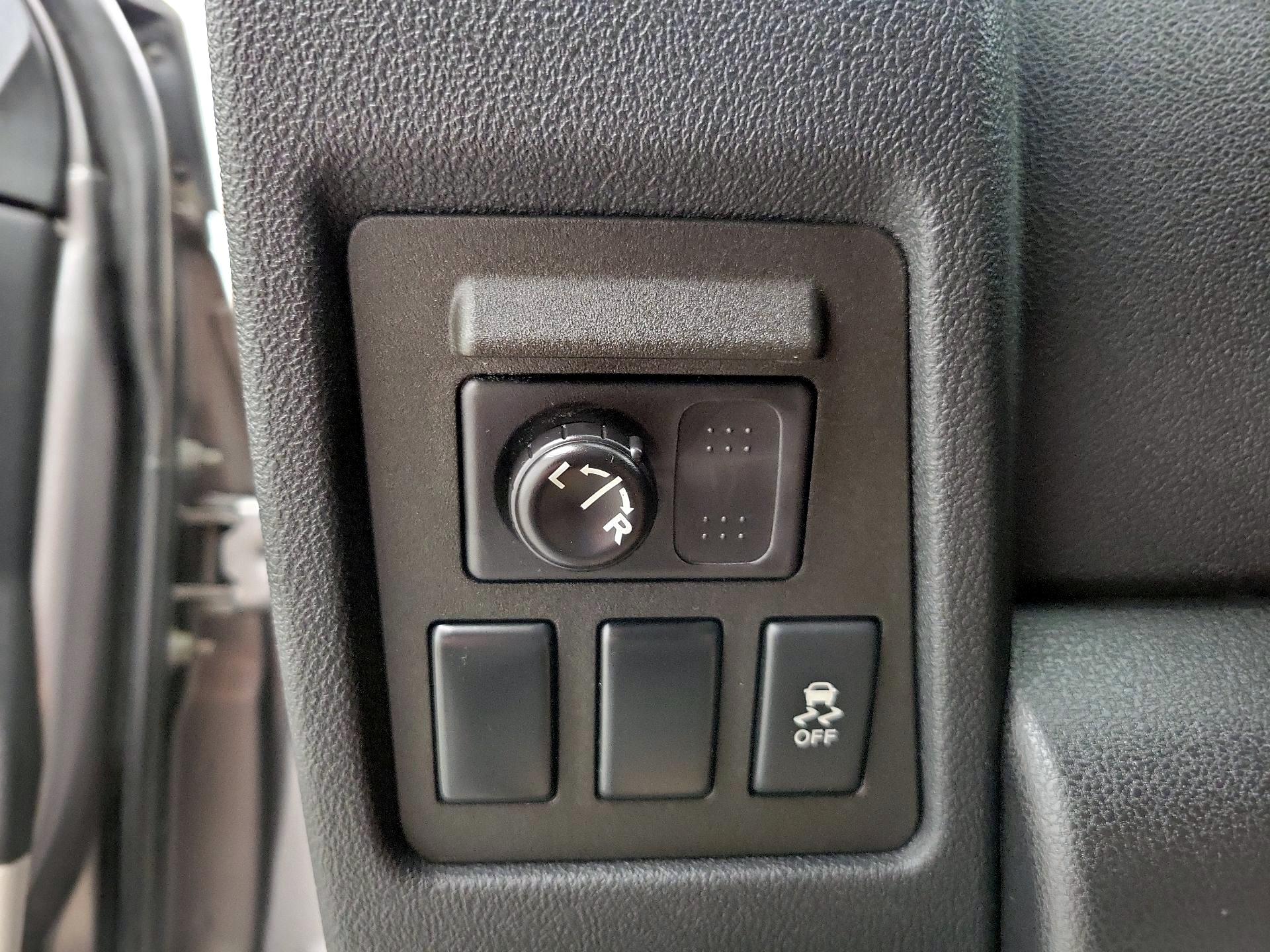 Thumbnail: 2014 Nissan Rogue - 13