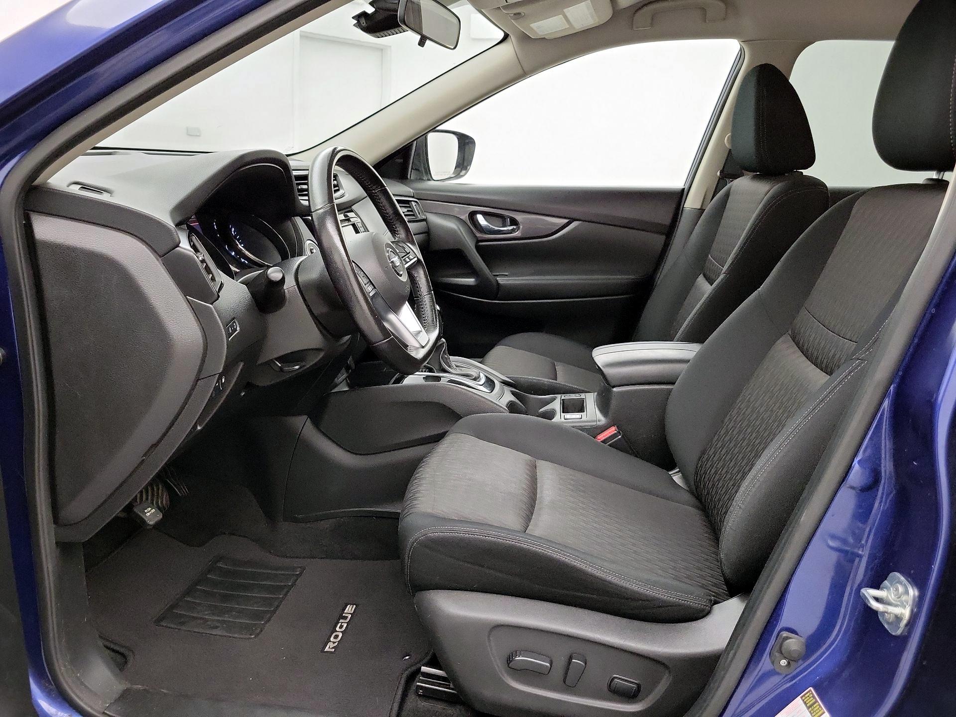 Thumbnail: 2019 Nissan Rogue - 11