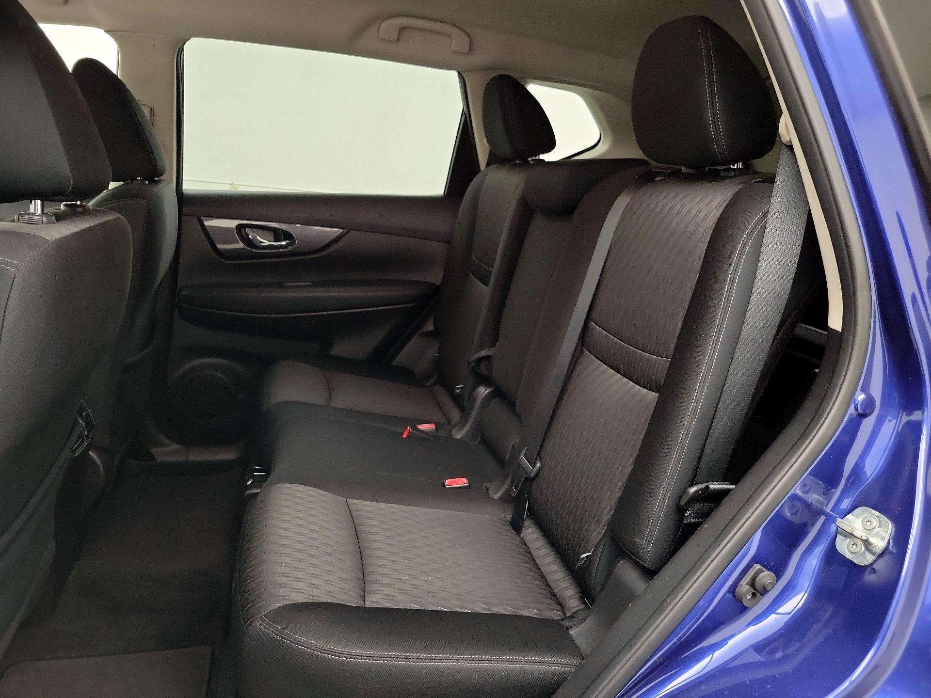 Thumbnail: 2019 Nissan Rogue - 19