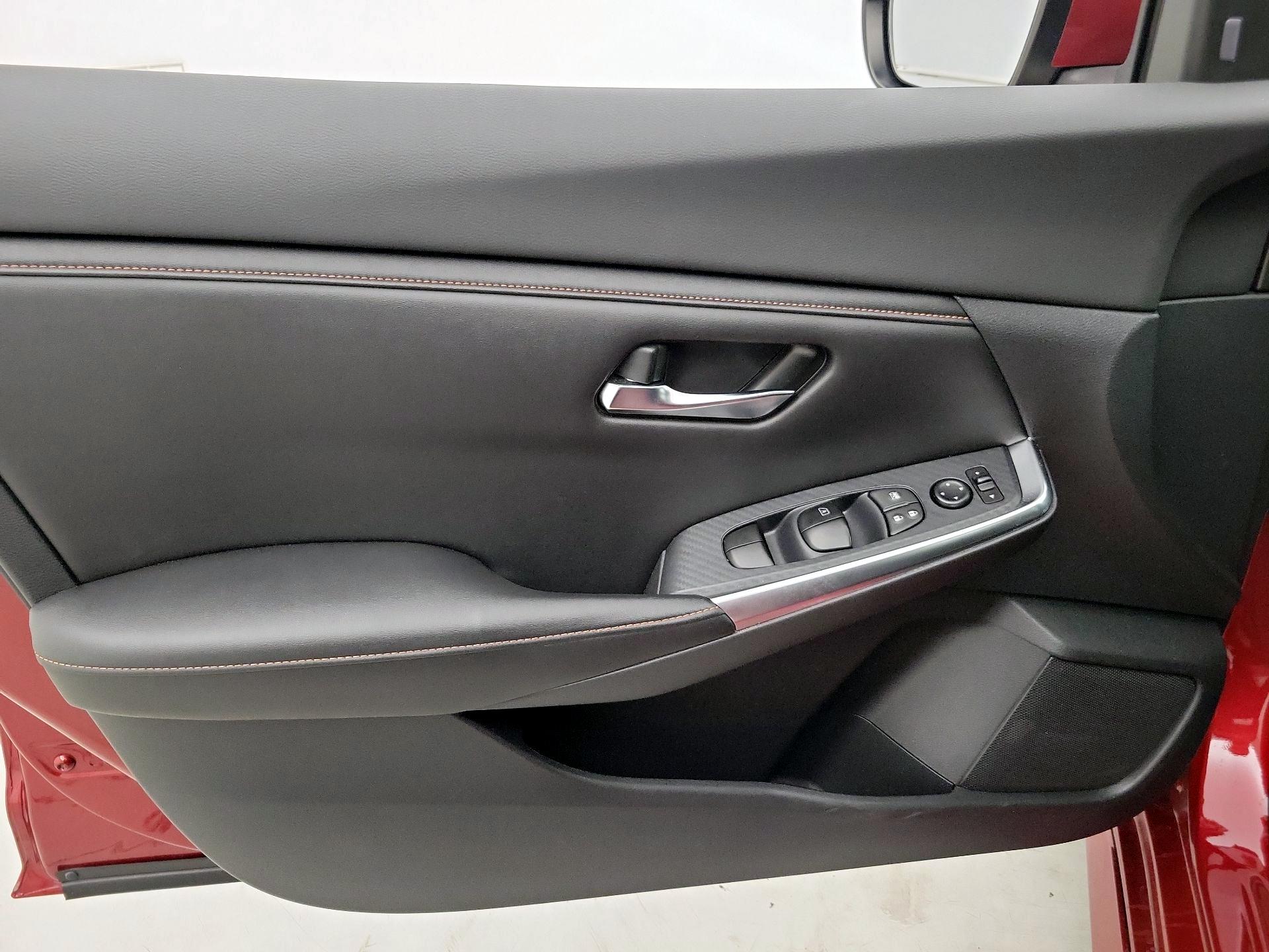 Thumbnail: 2020 Nissan Sentra - 12