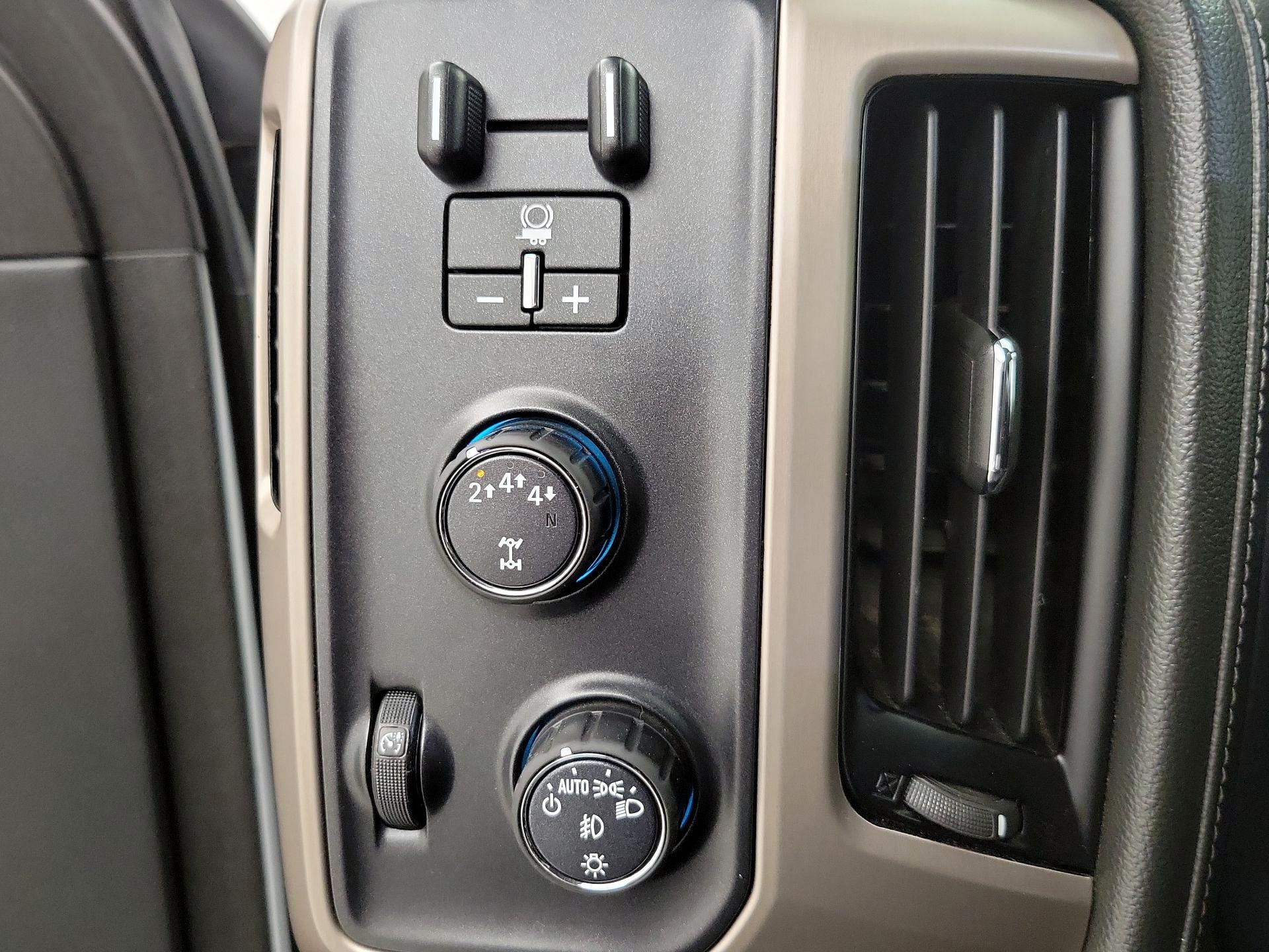 Thumbnail: 2018 GMC Sierra 2500 - 13
