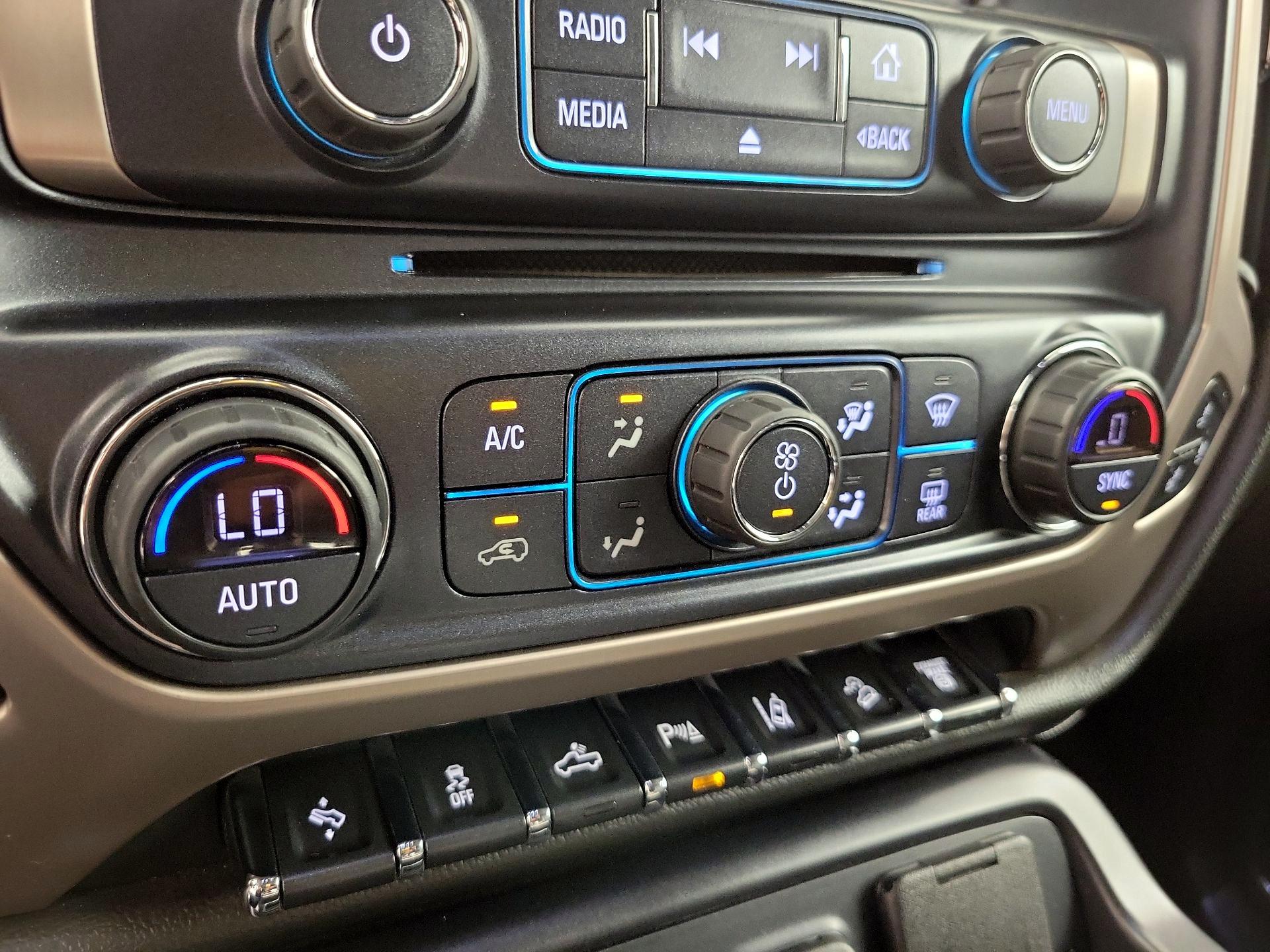 Thumbnail: 2018 GMC Sierra 2500 - 17
