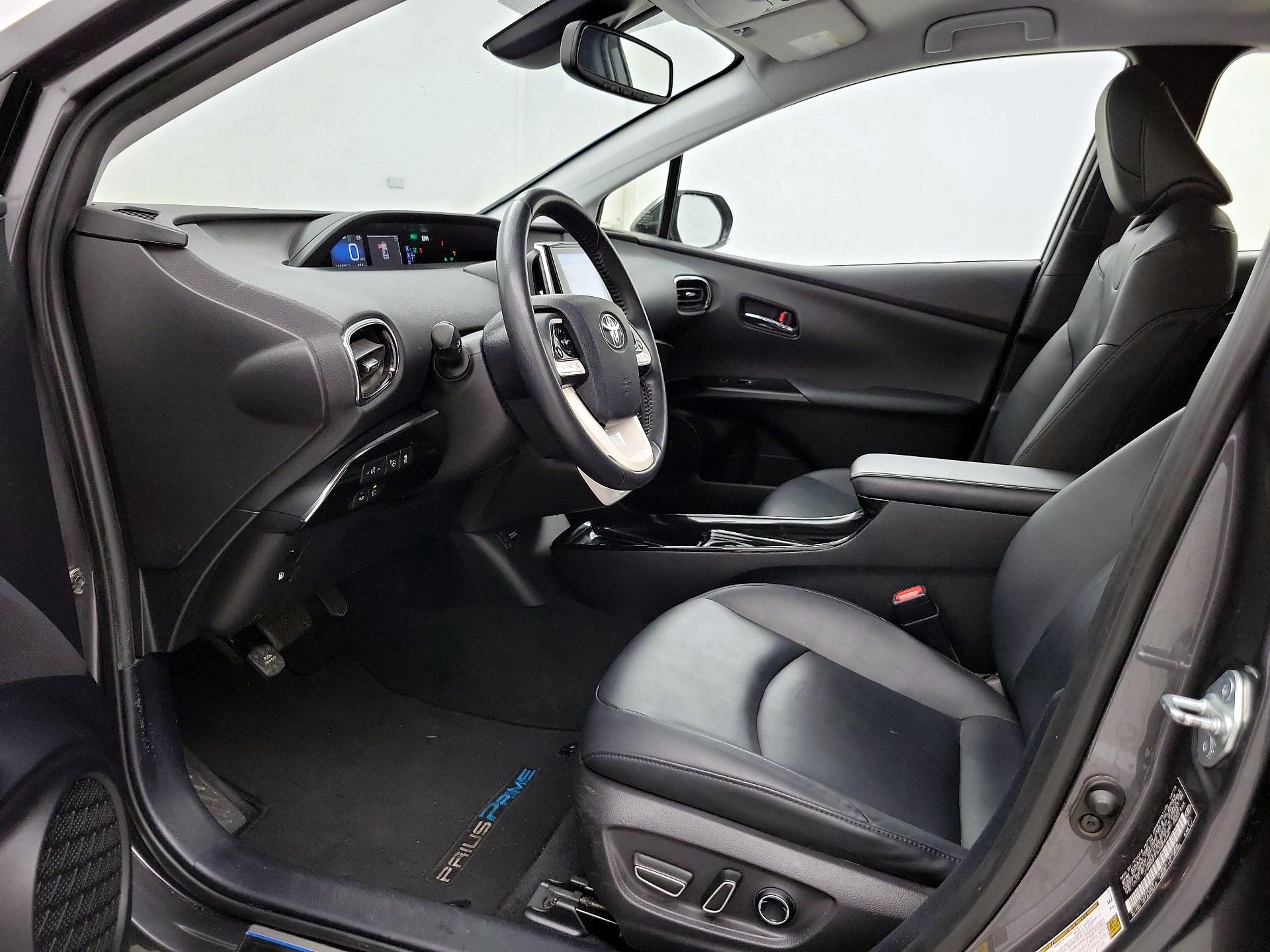 Thumbnail: 2017 Toyota Prius Prime - 11