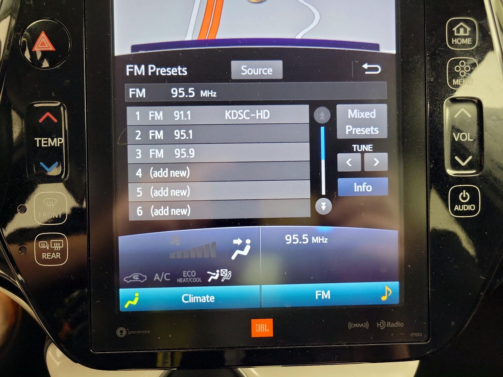 Thumbnail: 2017 Toyota Prius Prime - 16