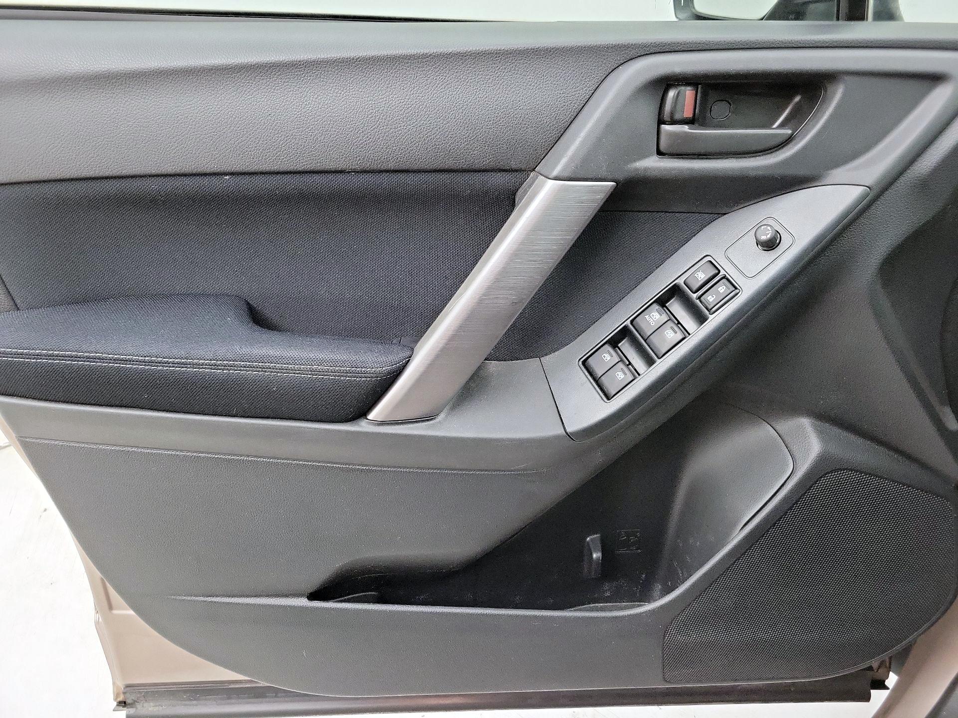 Thumbnail: 2015 Subaru Forester - 12