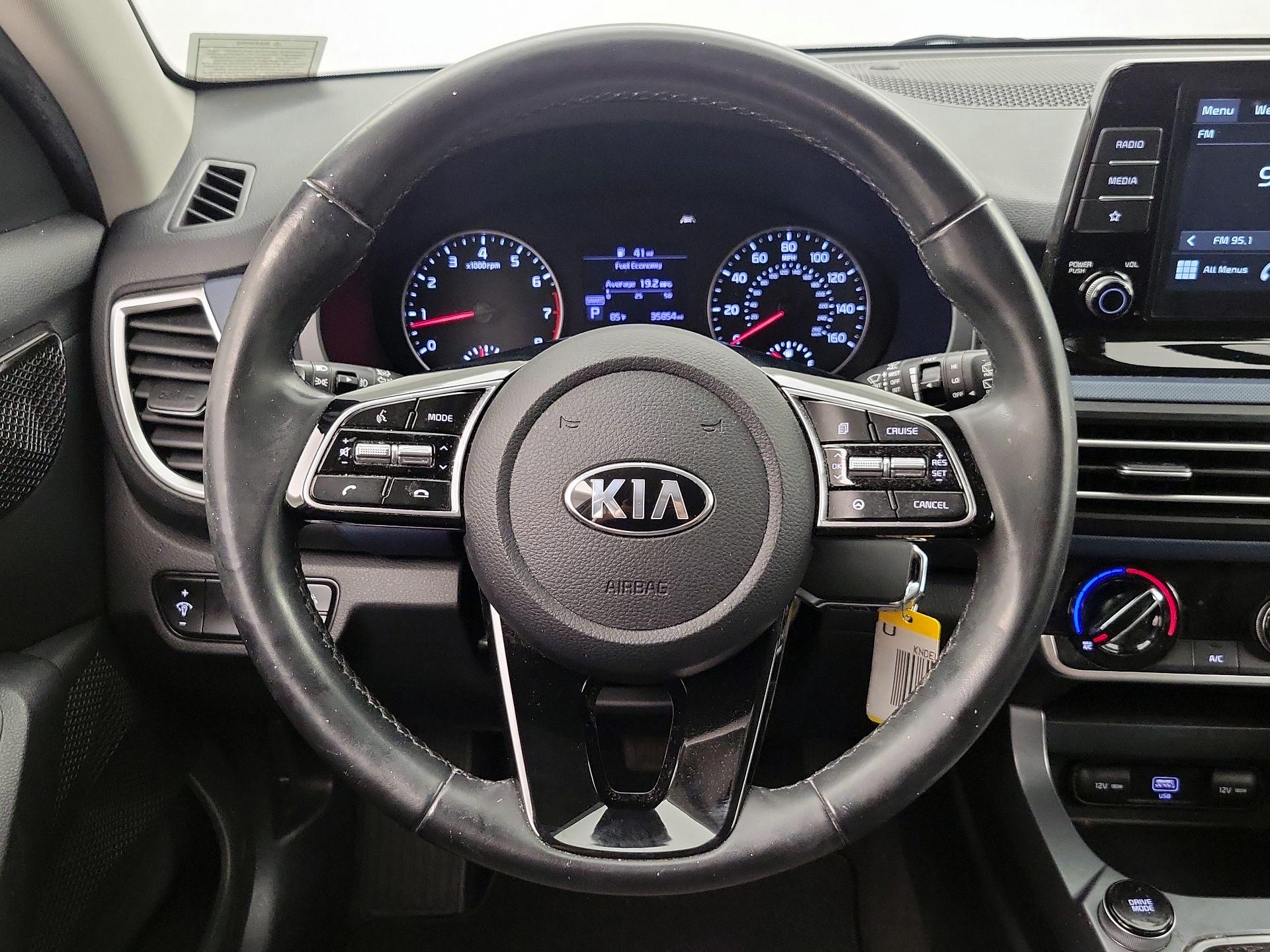 Thumbnail: 2021 Kia Seltos - 10