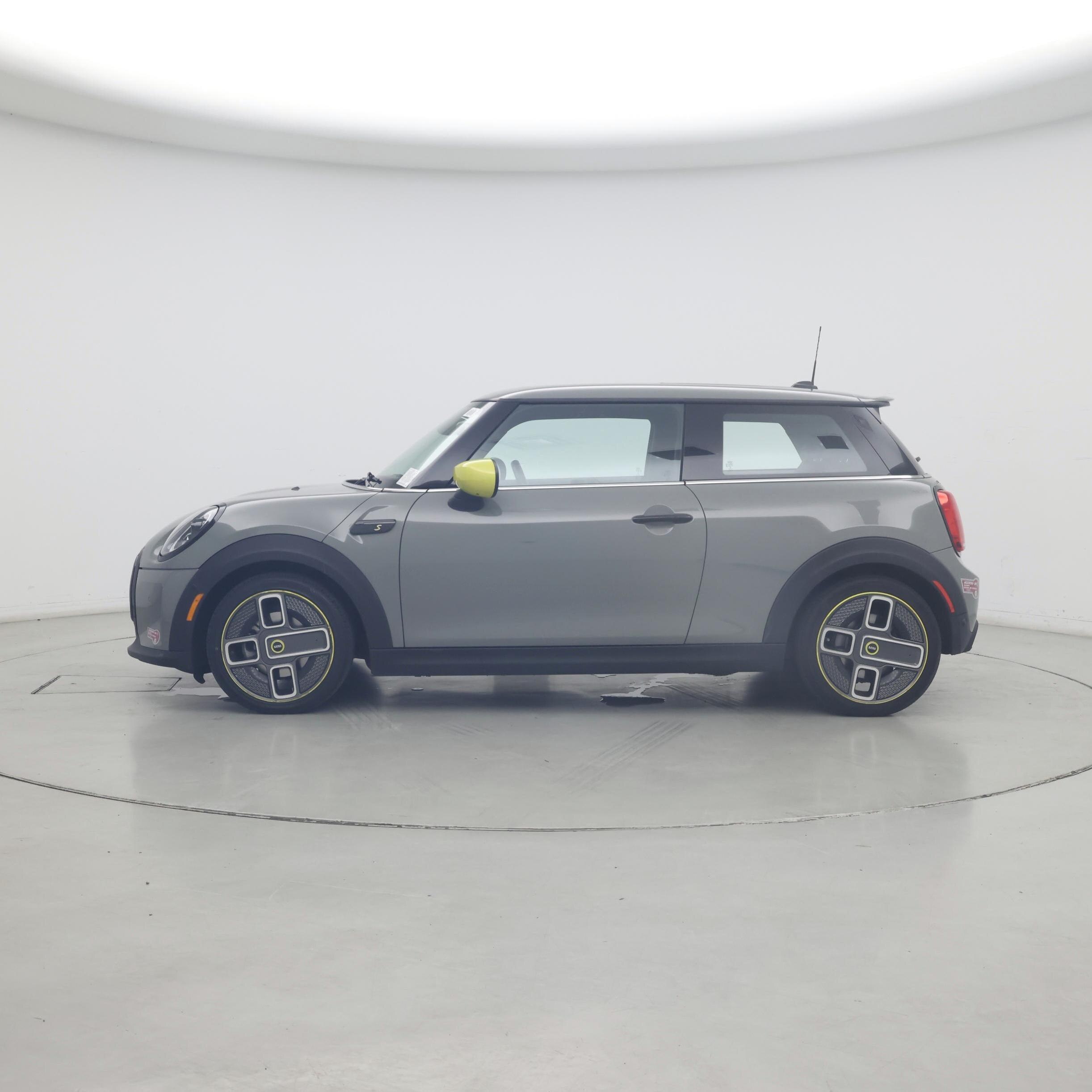 Thumbnail: 2023 MINI Cooper Hardtop - 3