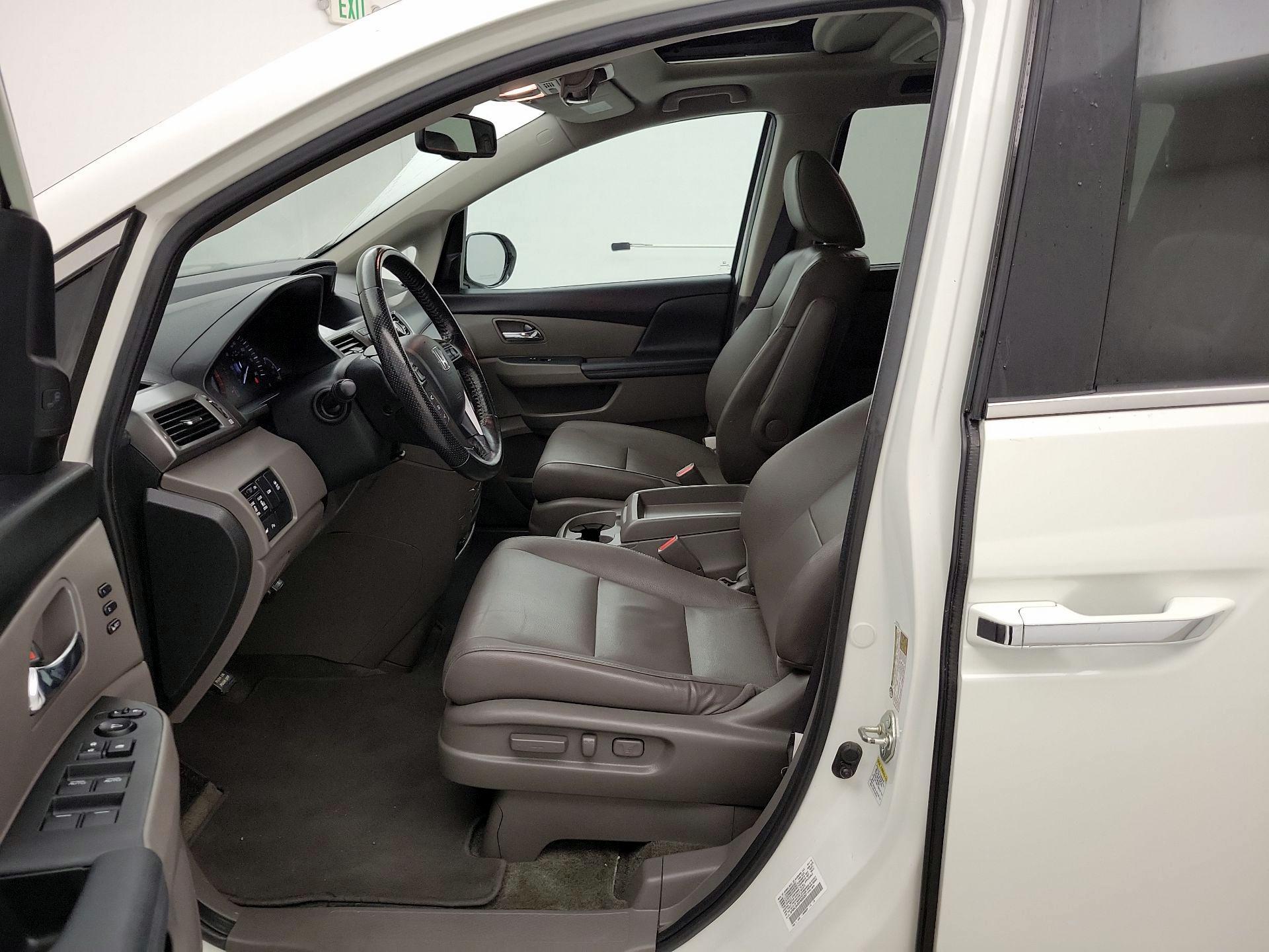 Thumbnail: 2015 Honda Odyssey - 11