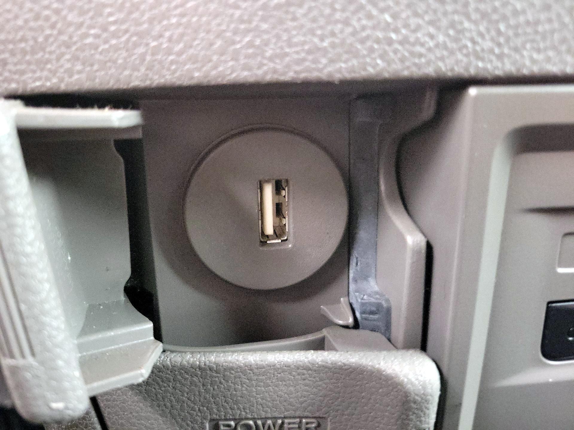 Thumbnail: 2015 Honda Odyssey - 19