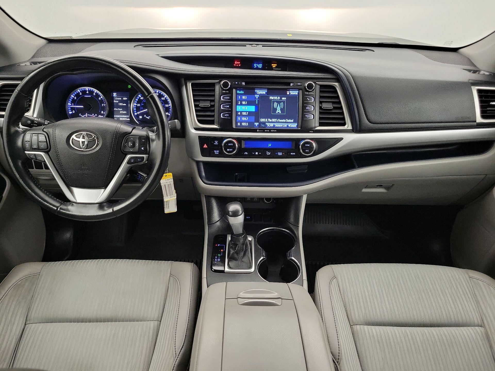 Thumbnail: 2017 Toyota Highlander - 9