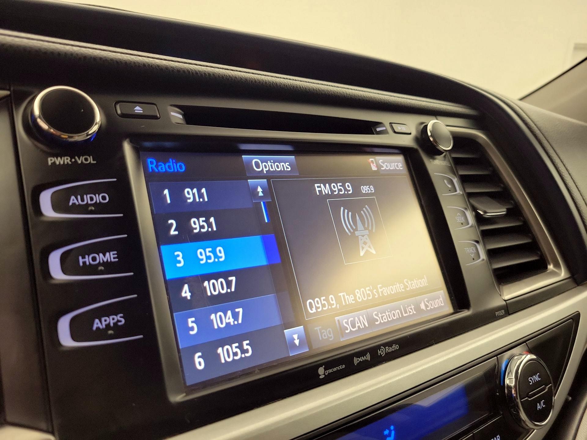 Thumbnail: 2017 Toyota Highlander - 15