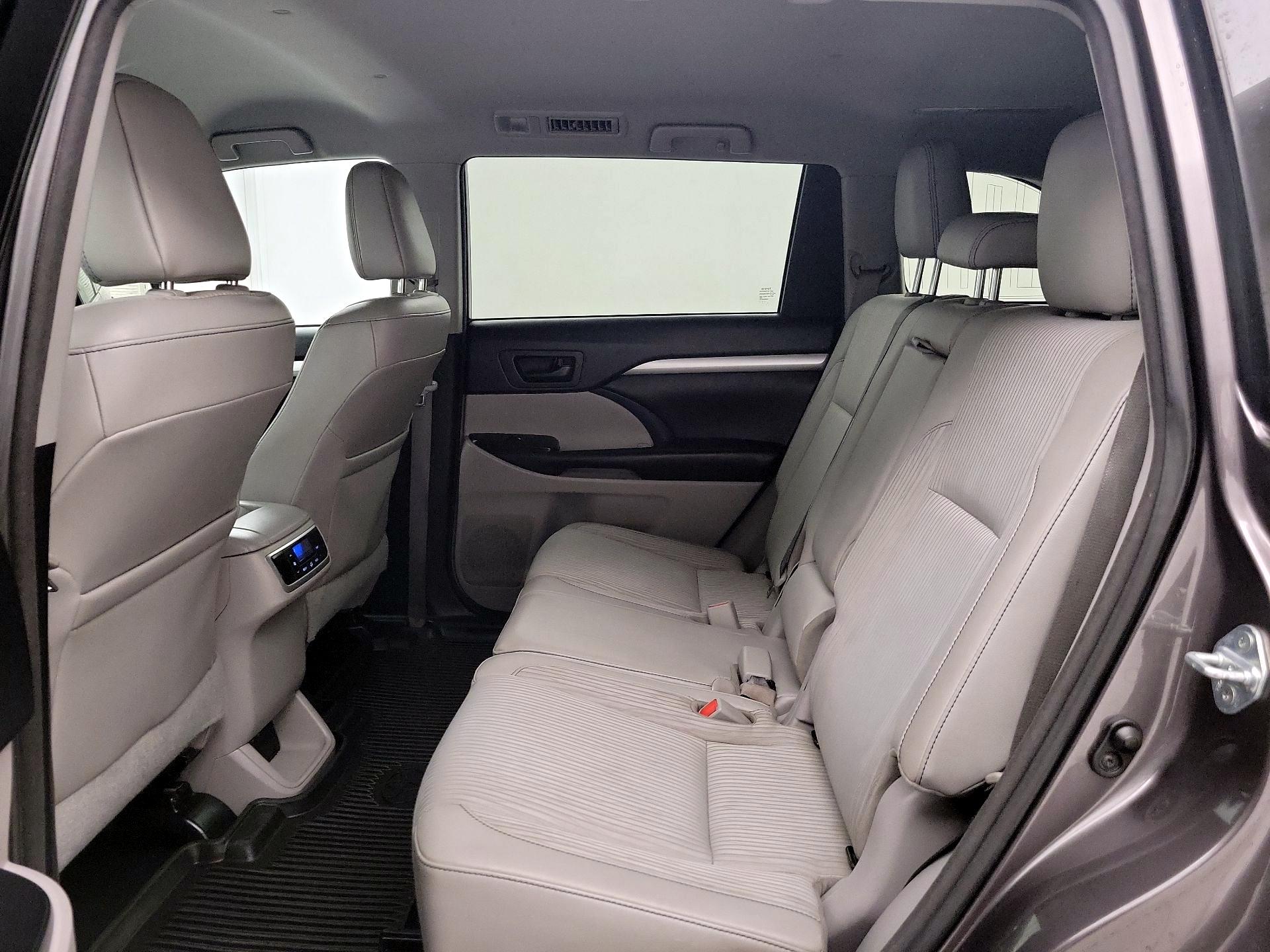 Thumbnail: 2017 Toyota Highlander - 19