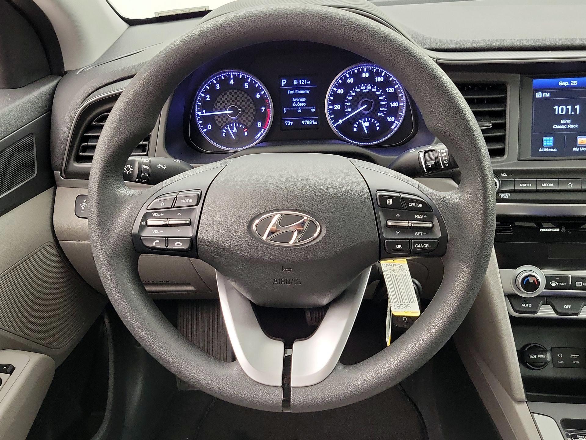 Thumbnail: 2020 Hyundai Elantra - 10