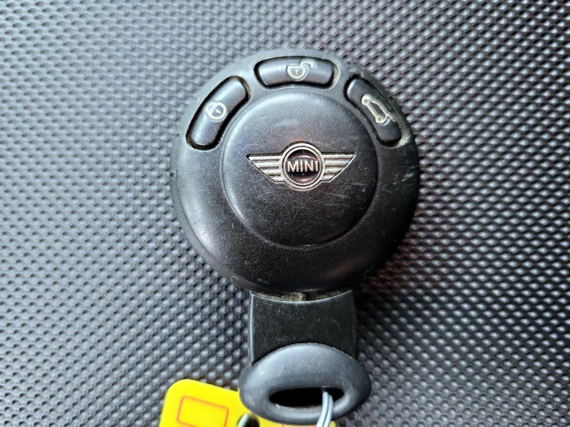 Thumbnail: 2015 MINI Cooper Countryman - 20