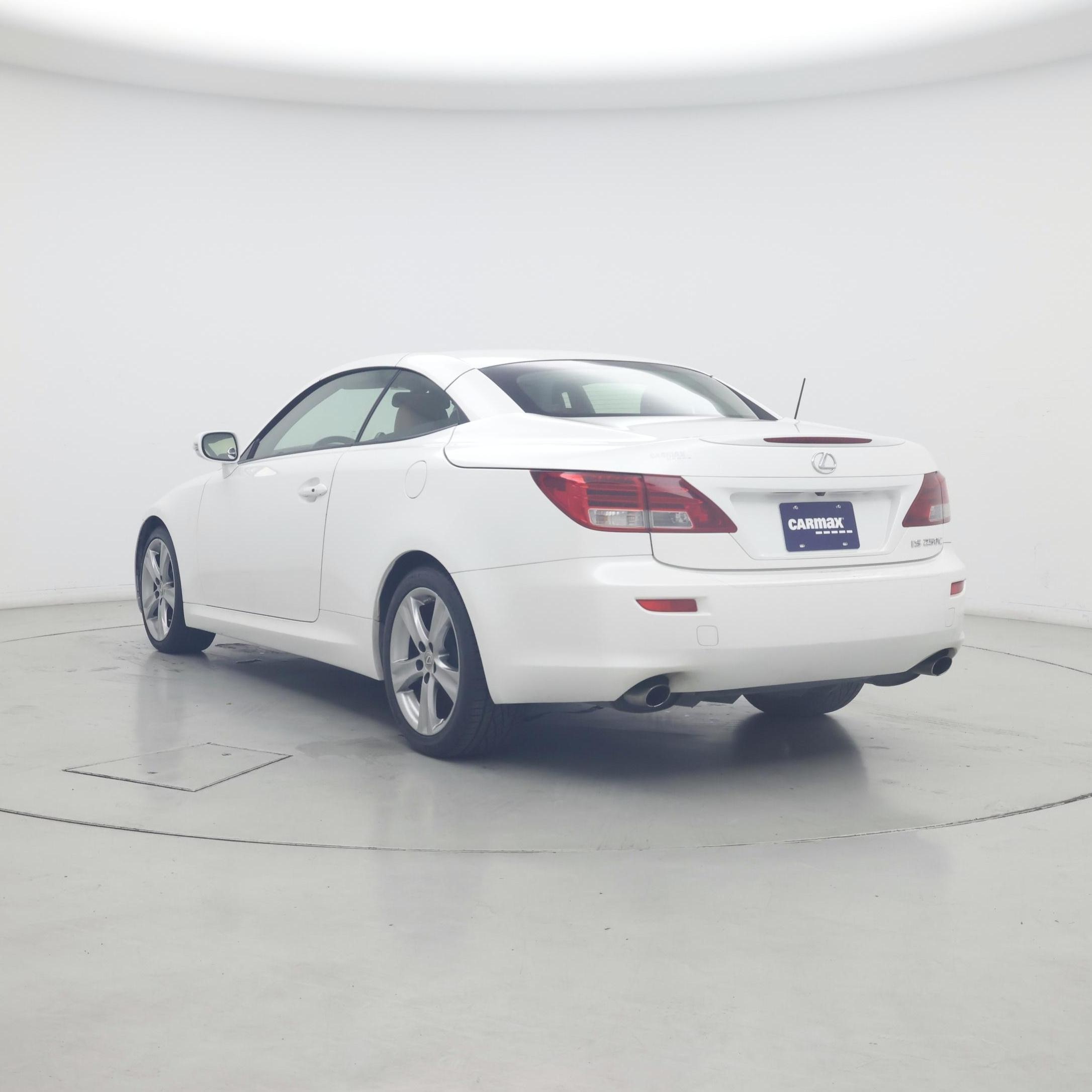 Thumbnail: 2015 Lexus IS - 2
