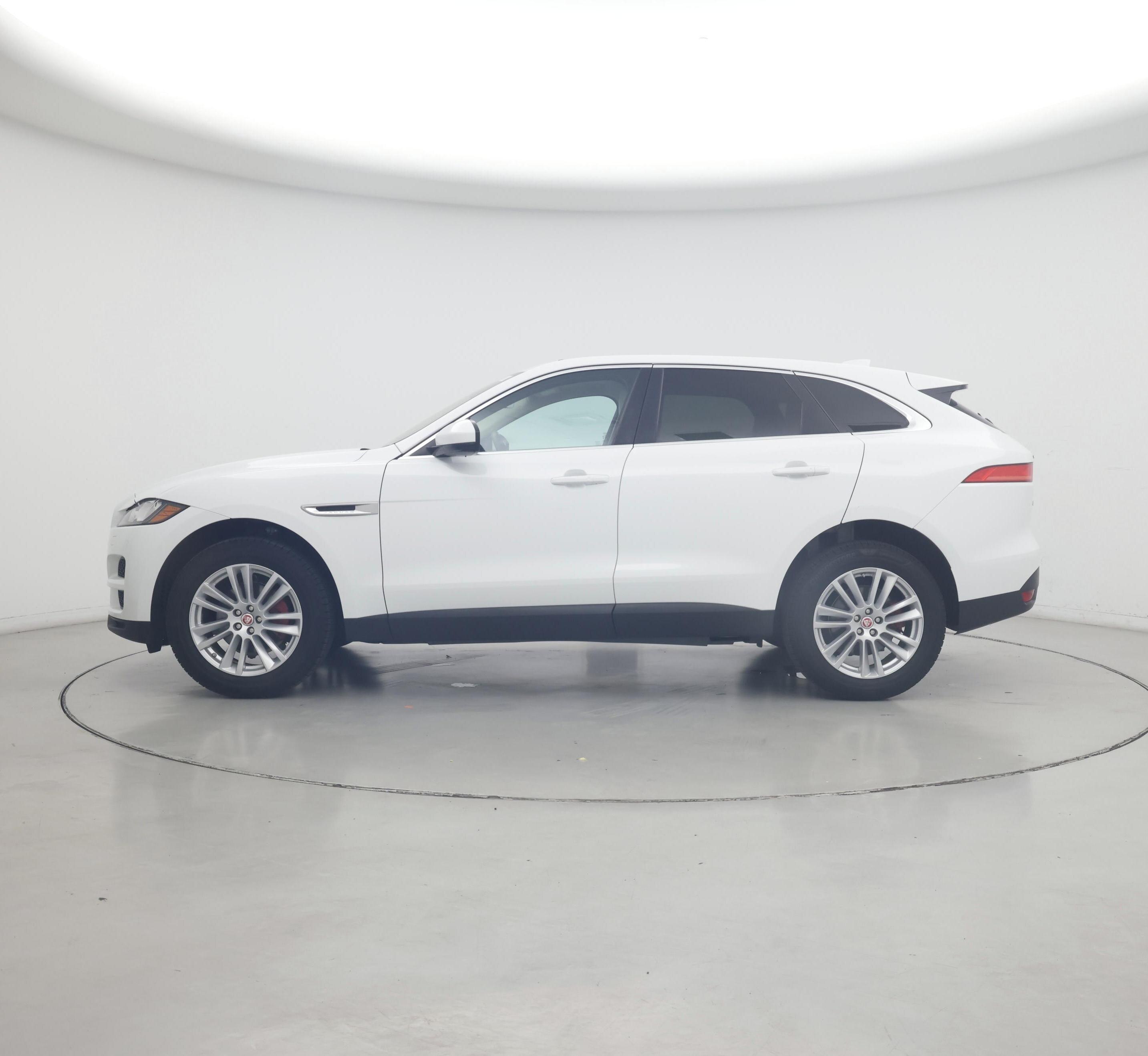 Thumbnail: 2019 Jaguar F-Pace - 3
