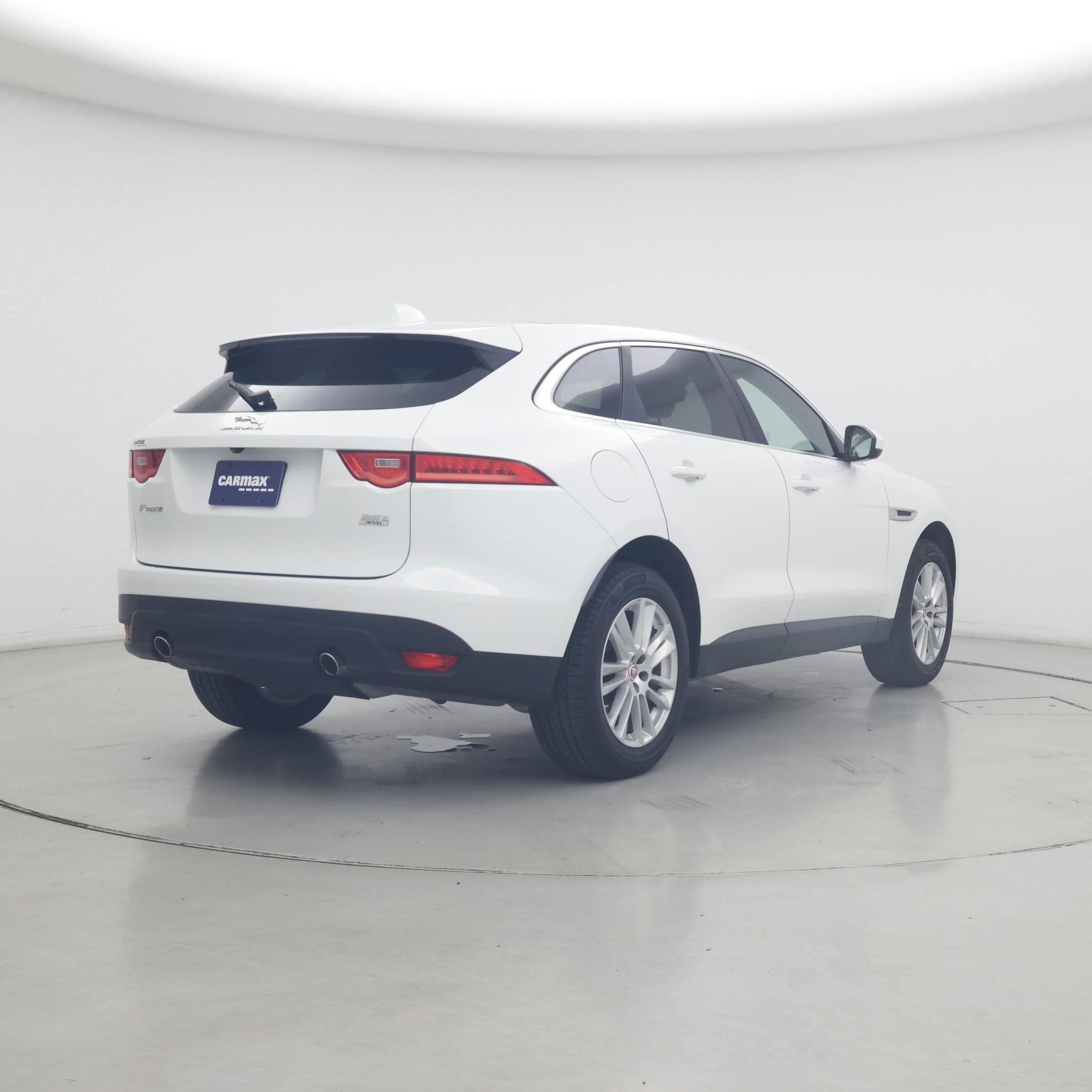 Thumbnail: 2019 Jaguar F-Pace - 8