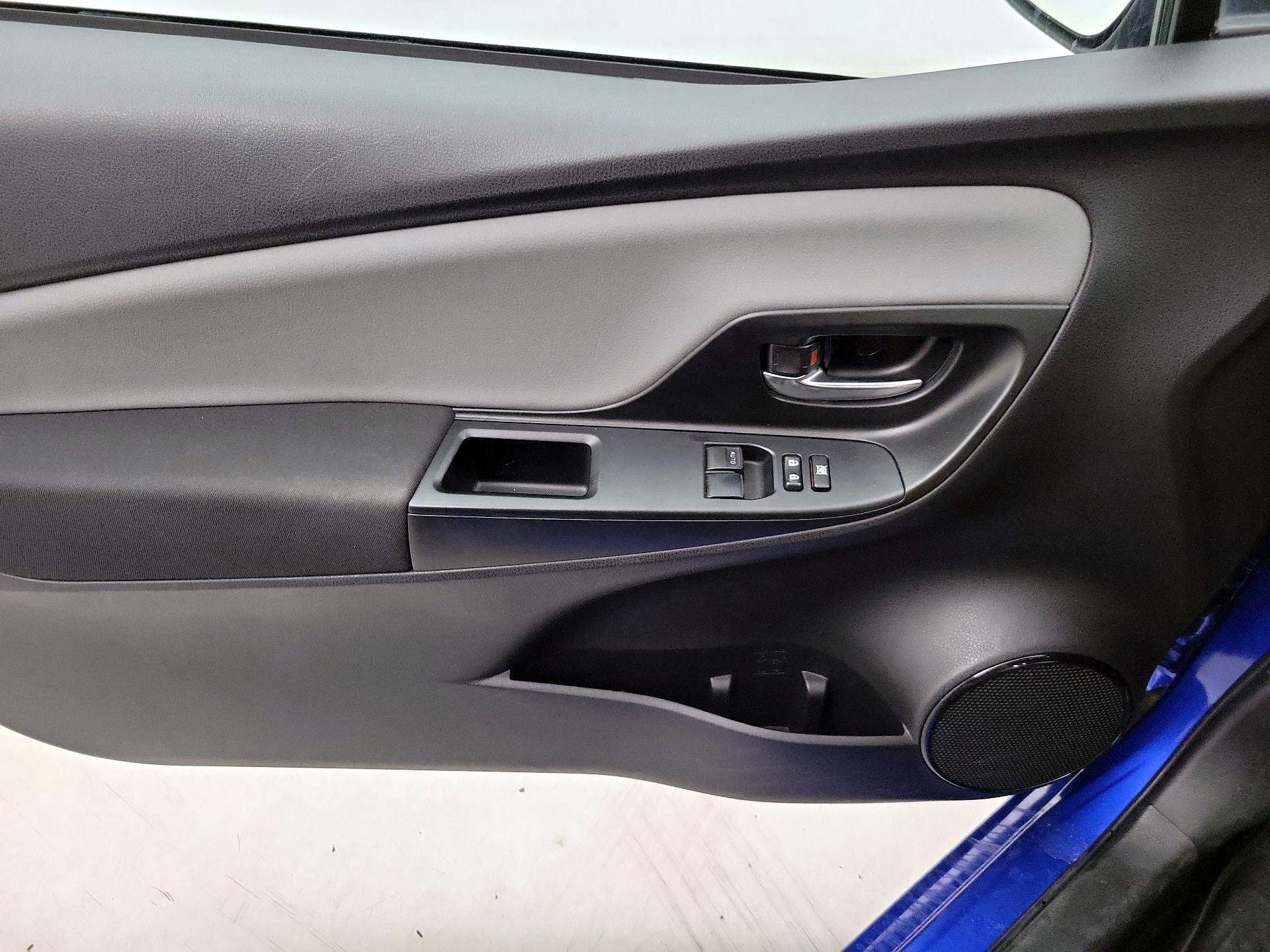 Thumbnail: 2018 Toyota Yaris - 12