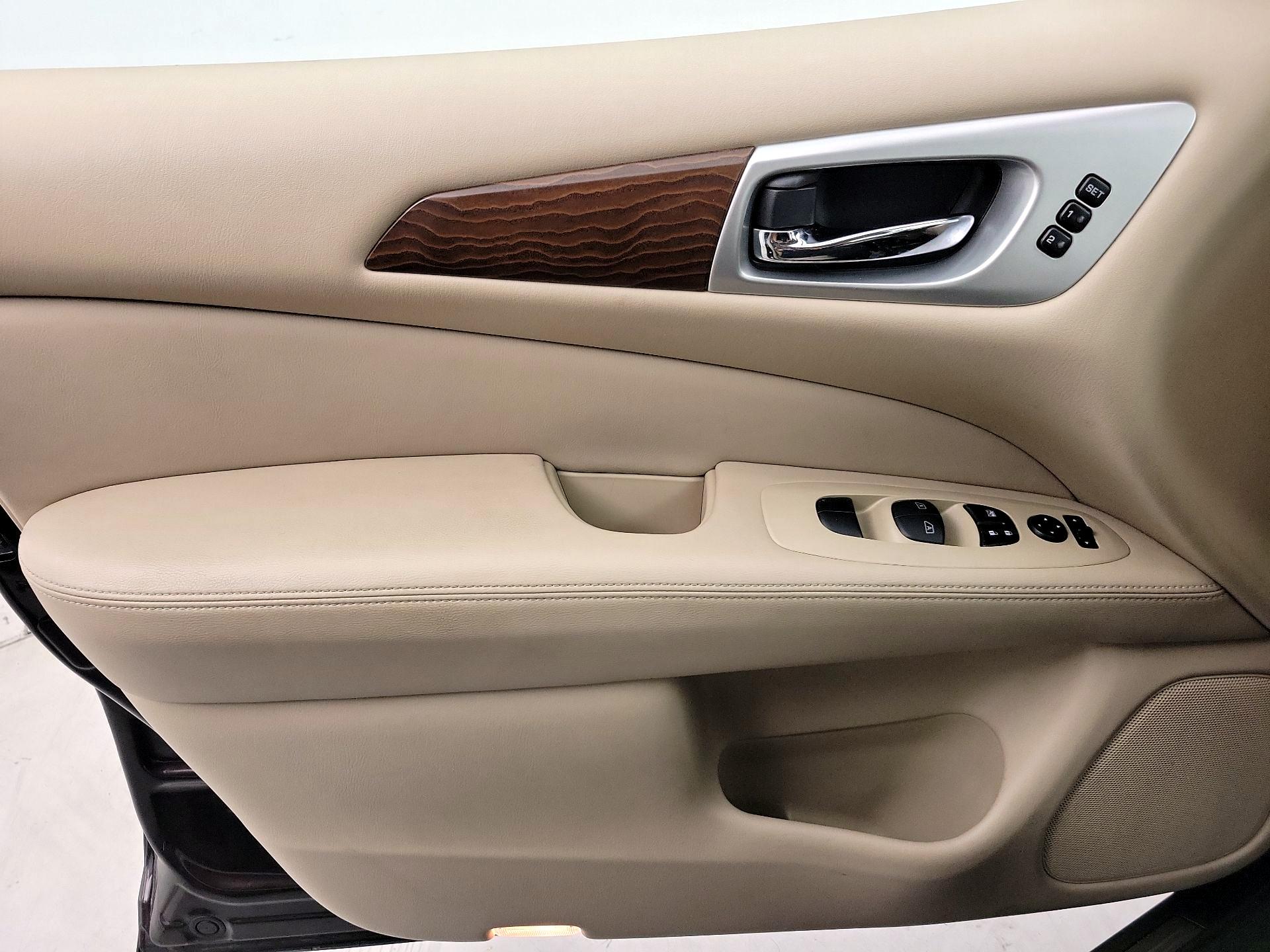 Thumbnail: 2019 Nissan Pathfinder - 12