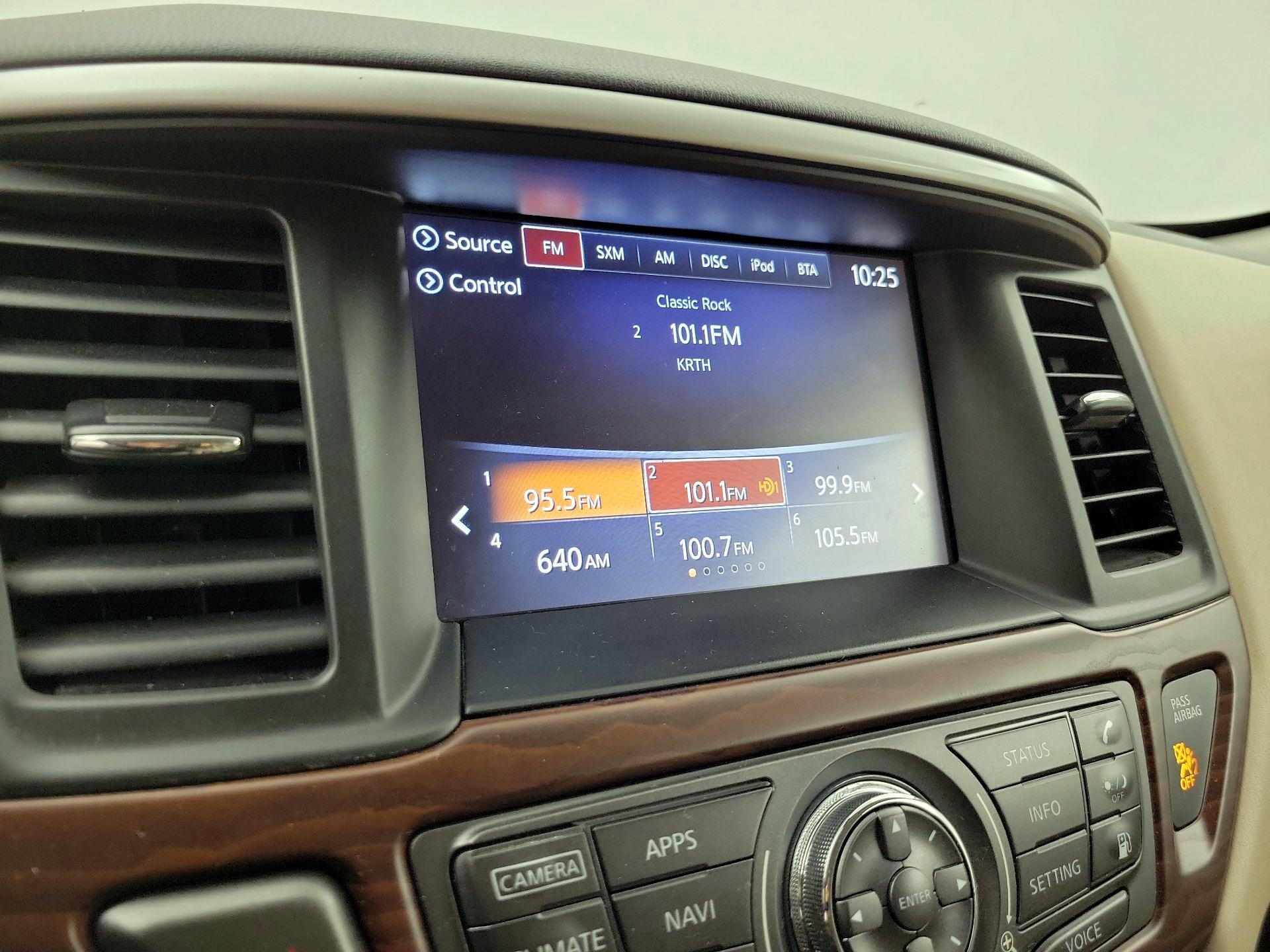 Thumbnail: 2019 Nissan Pathfinder - 16
