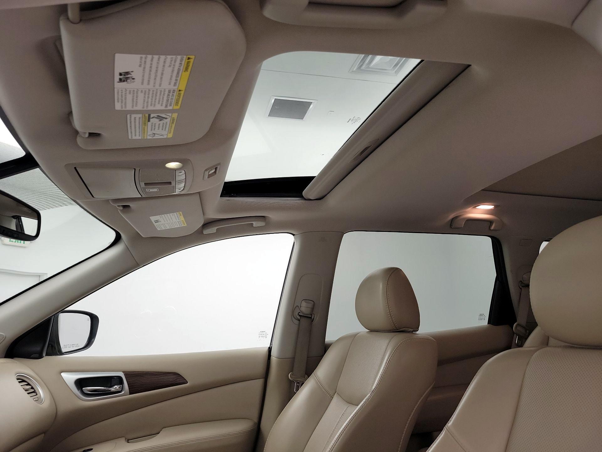 Thumbnail: 2019 Nissan Pathfinder - 20