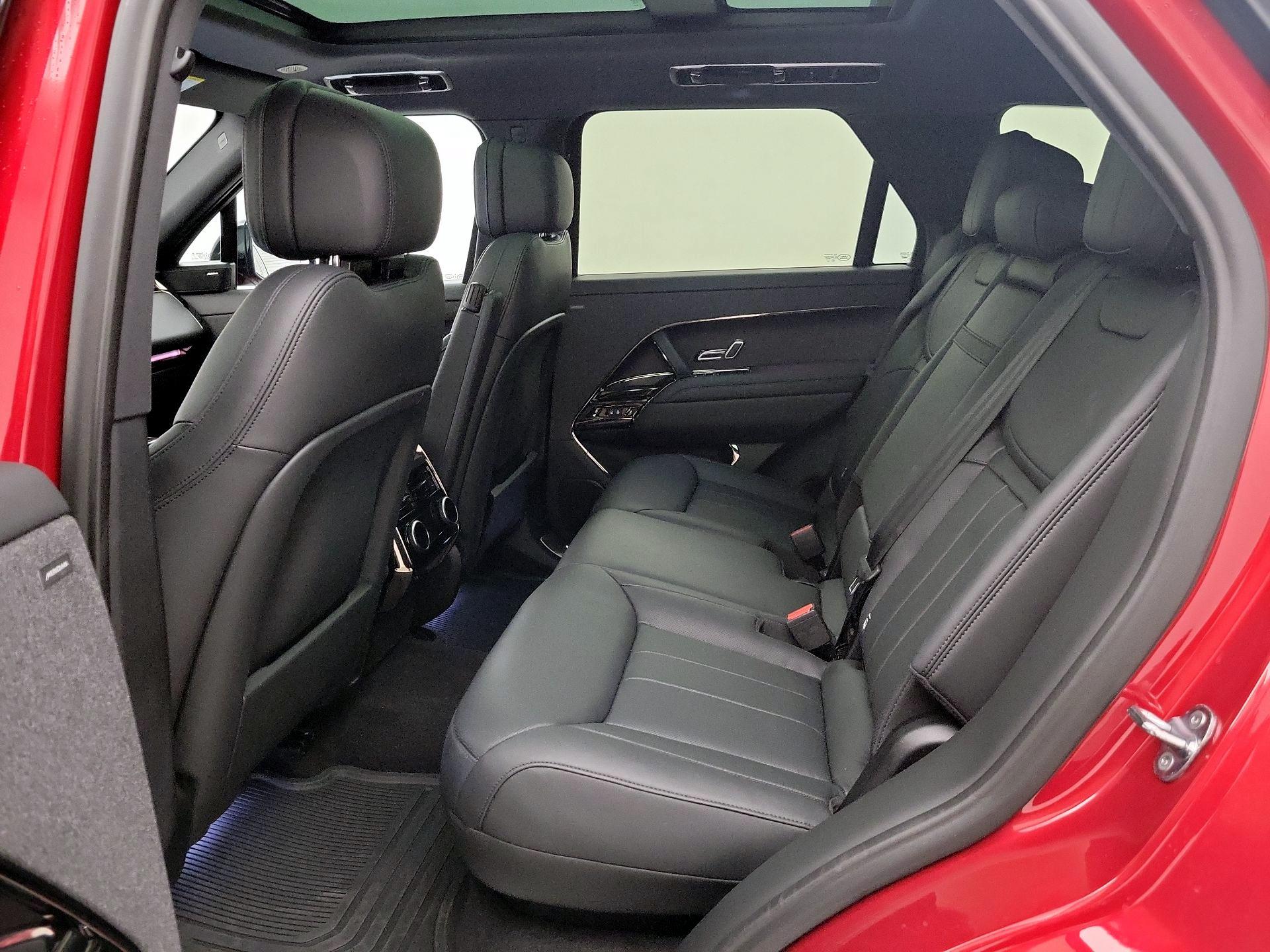 Thumbnail: 2023 Land Rover Range Rover Sport - 20