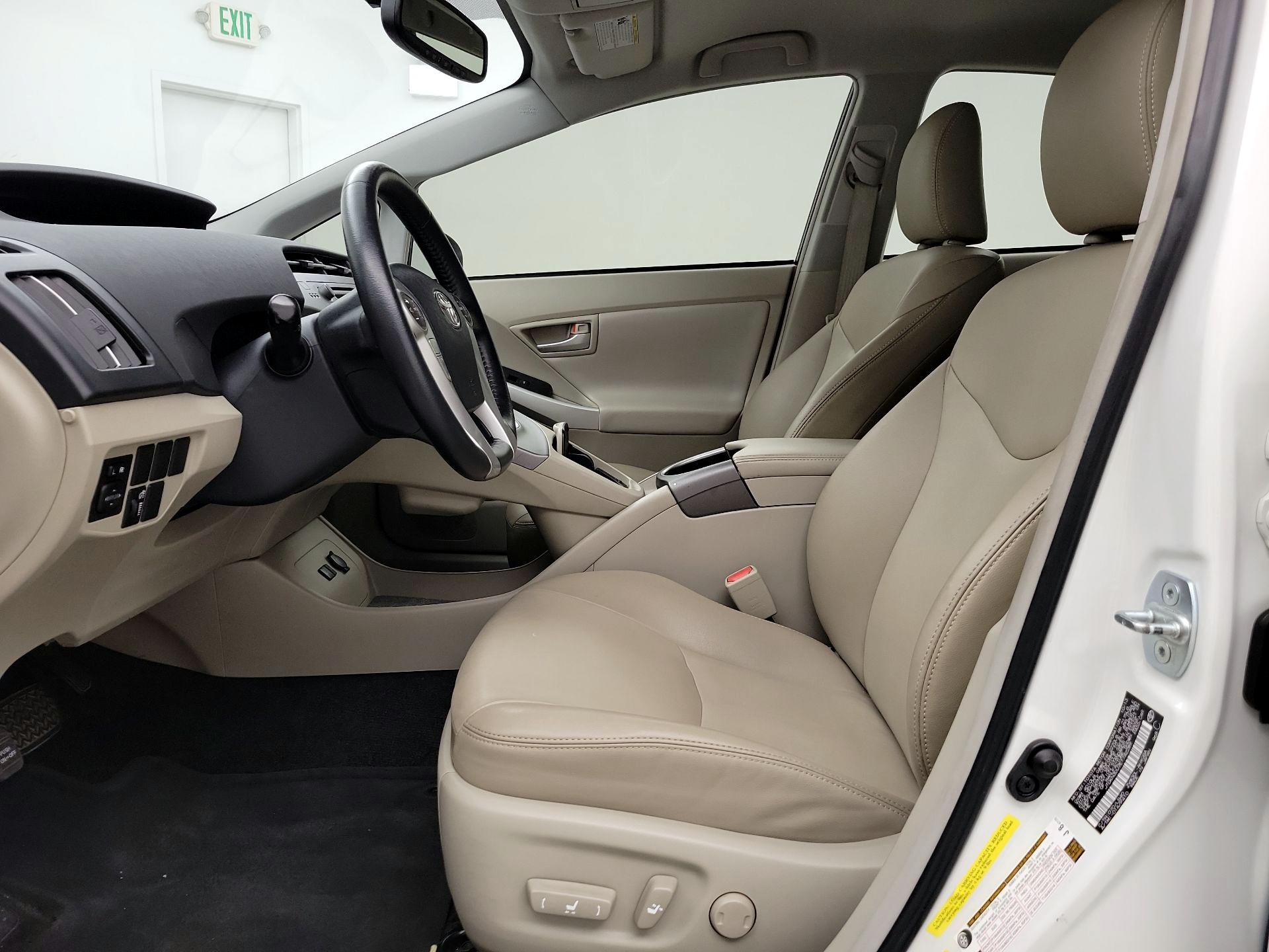 Thumbnail: 2014 Toyota Prius - 11