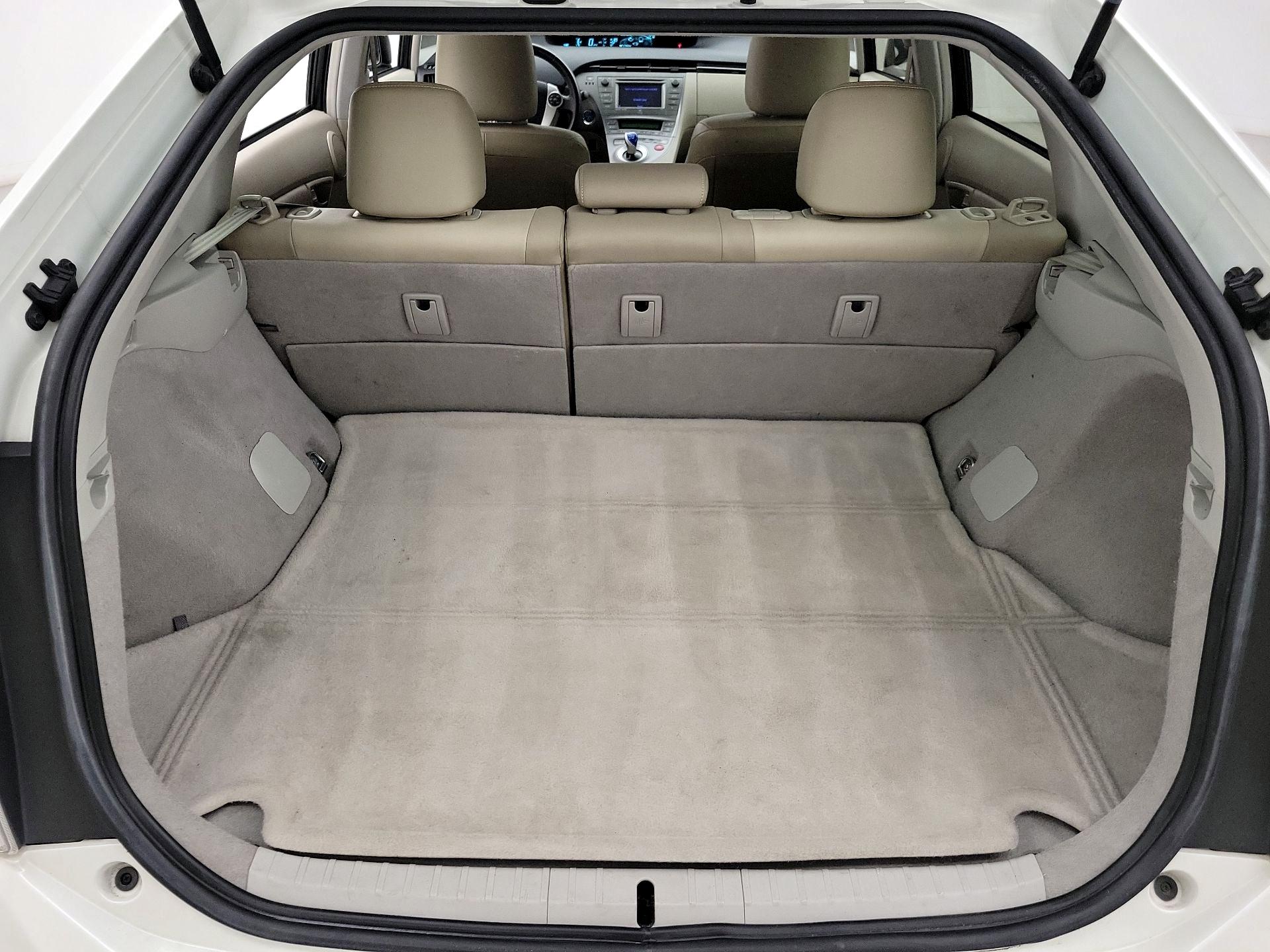 Thumbnail: 2014 Toyota Prius - 20