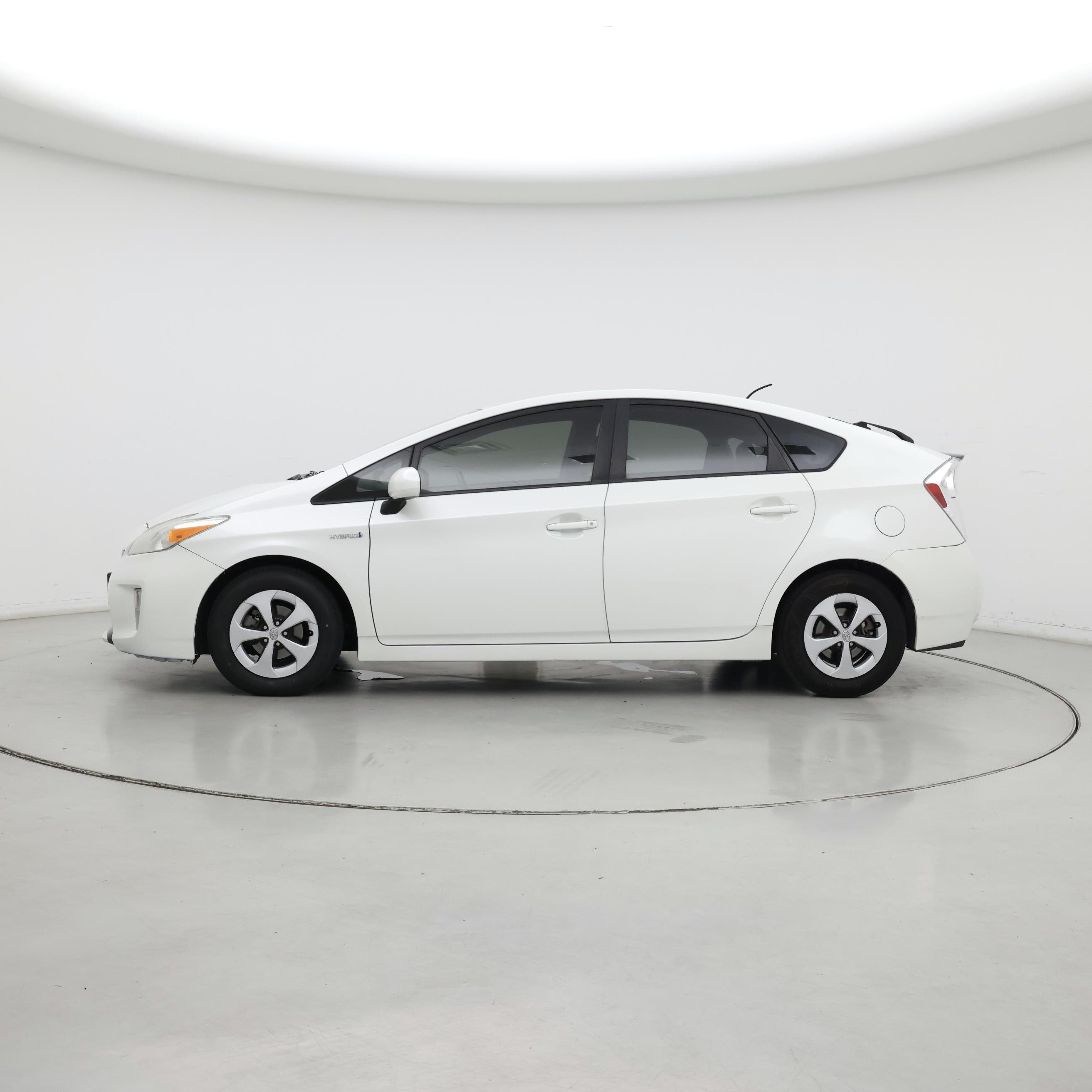 Thumbnail: 2014 Toyota Prius - 3