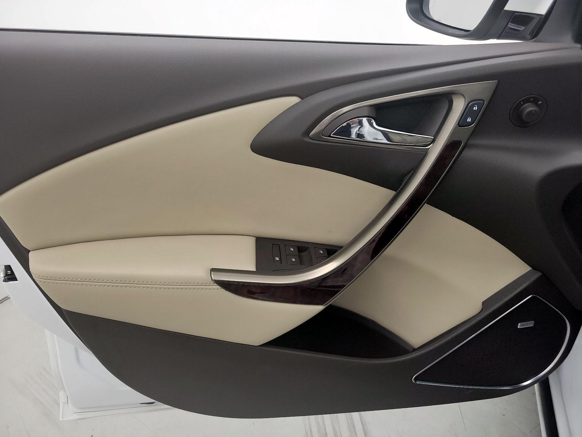 Thumbnail: 2016 Buick Verano - 12