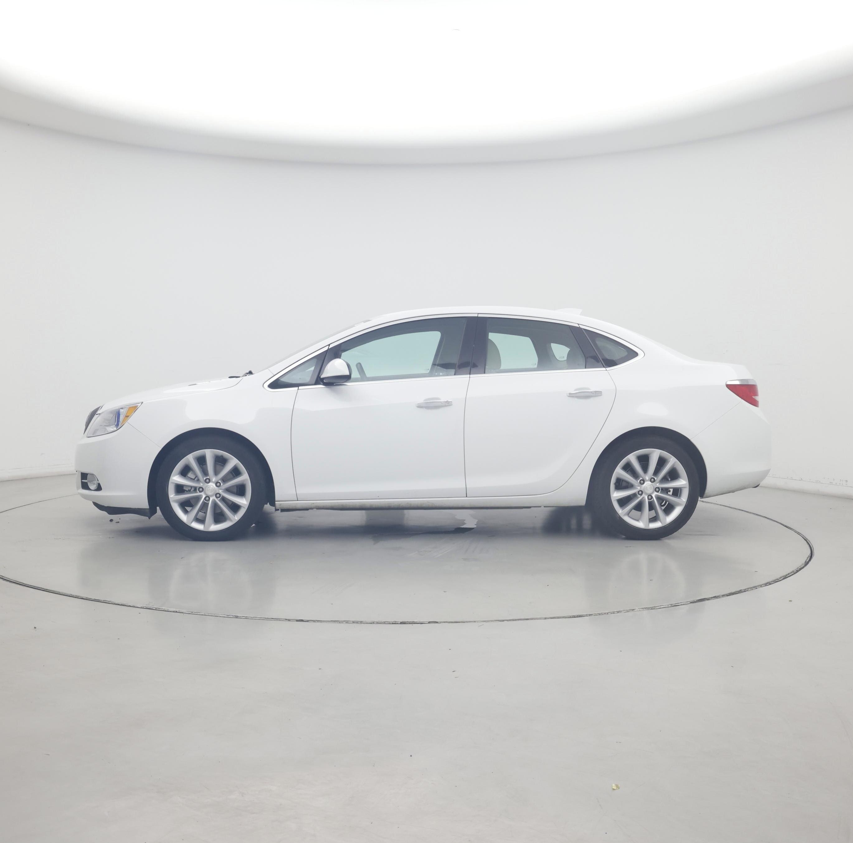 Thumbnail: 2016 Buick Verano - 3