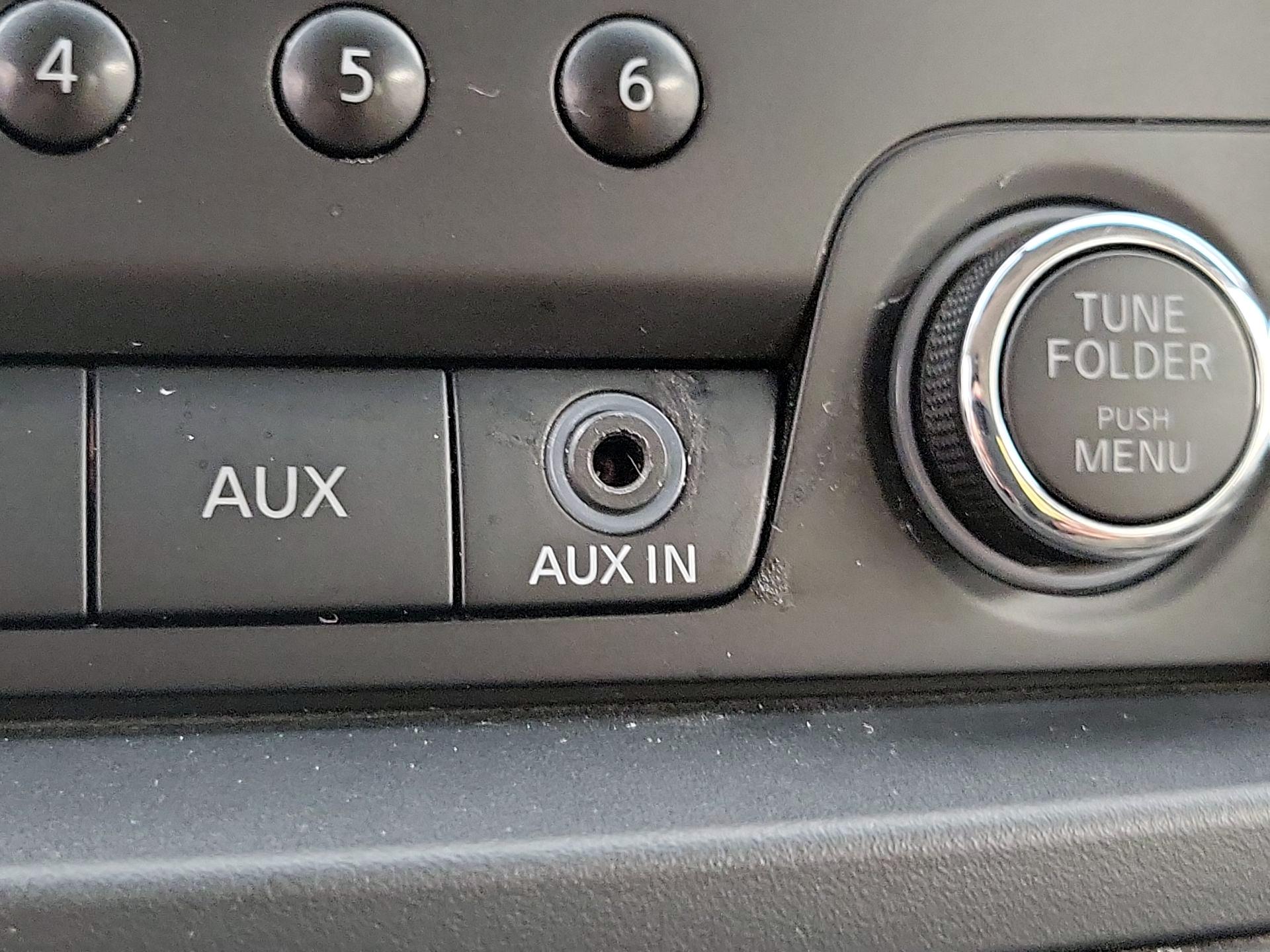 Thumbnail: 2016 Nissan Quest - 17