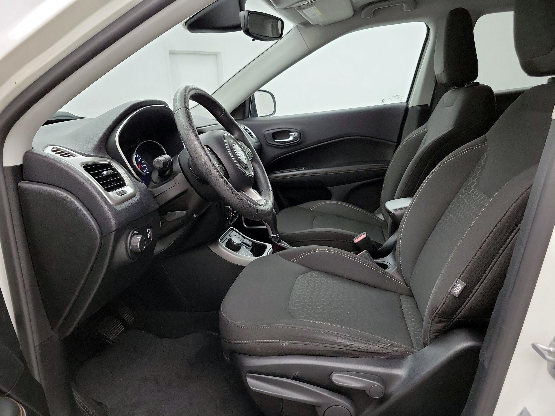 Thumbnail: 2017 Jeep Compass - 11