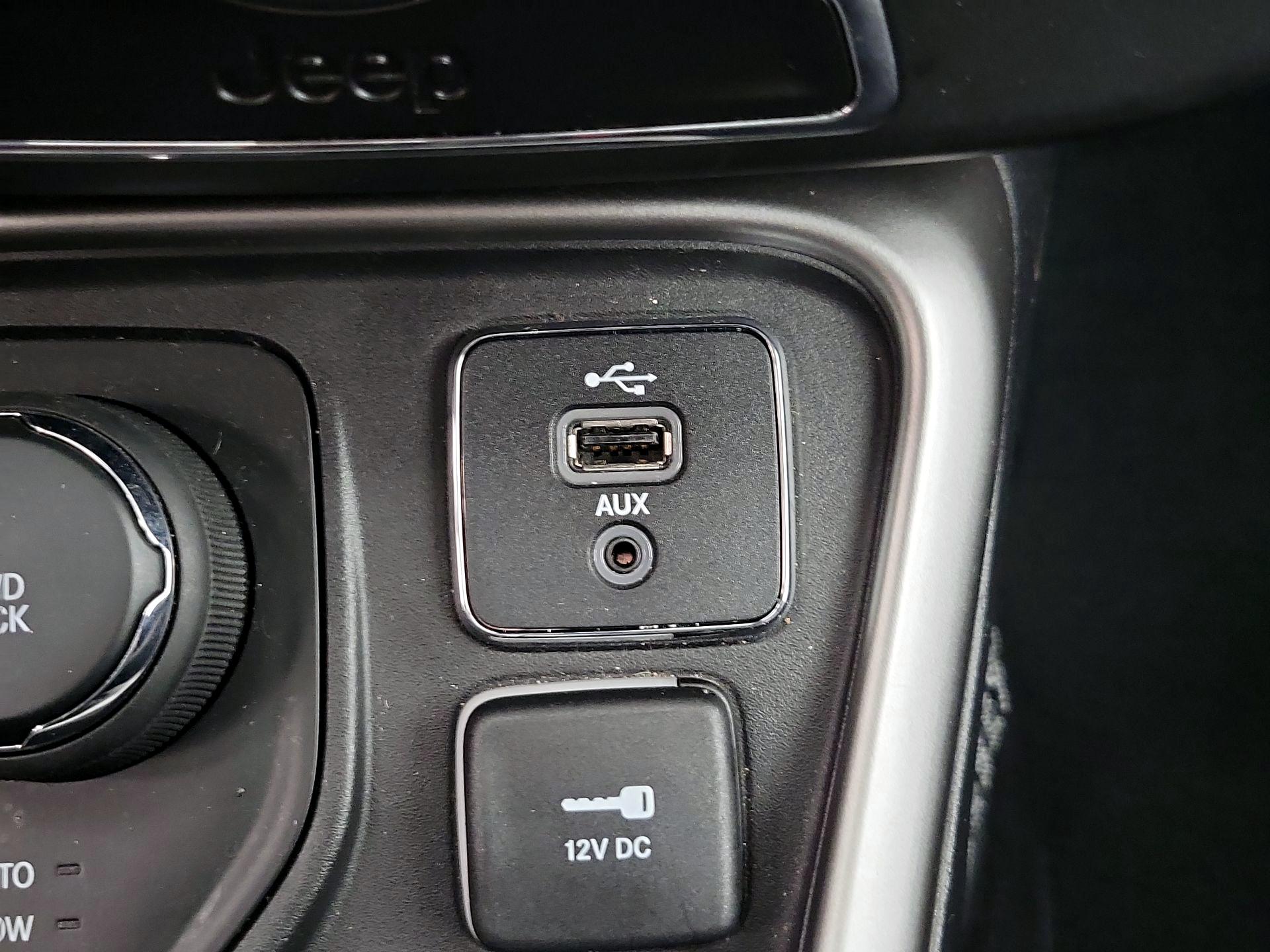 Thumbnail: 2017 Jeep Compass - 18