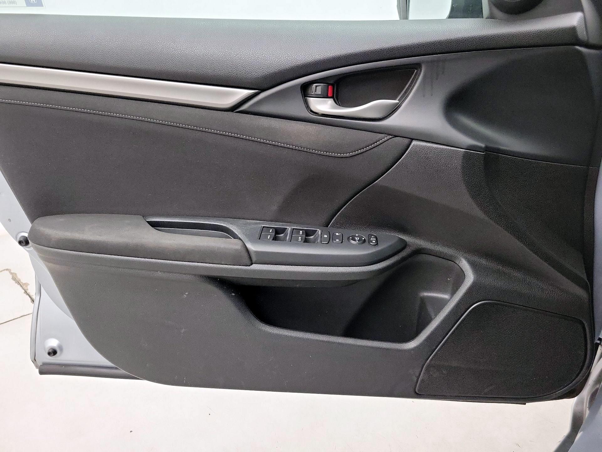 Thumbnail: 2018 Honda Civic - 12
