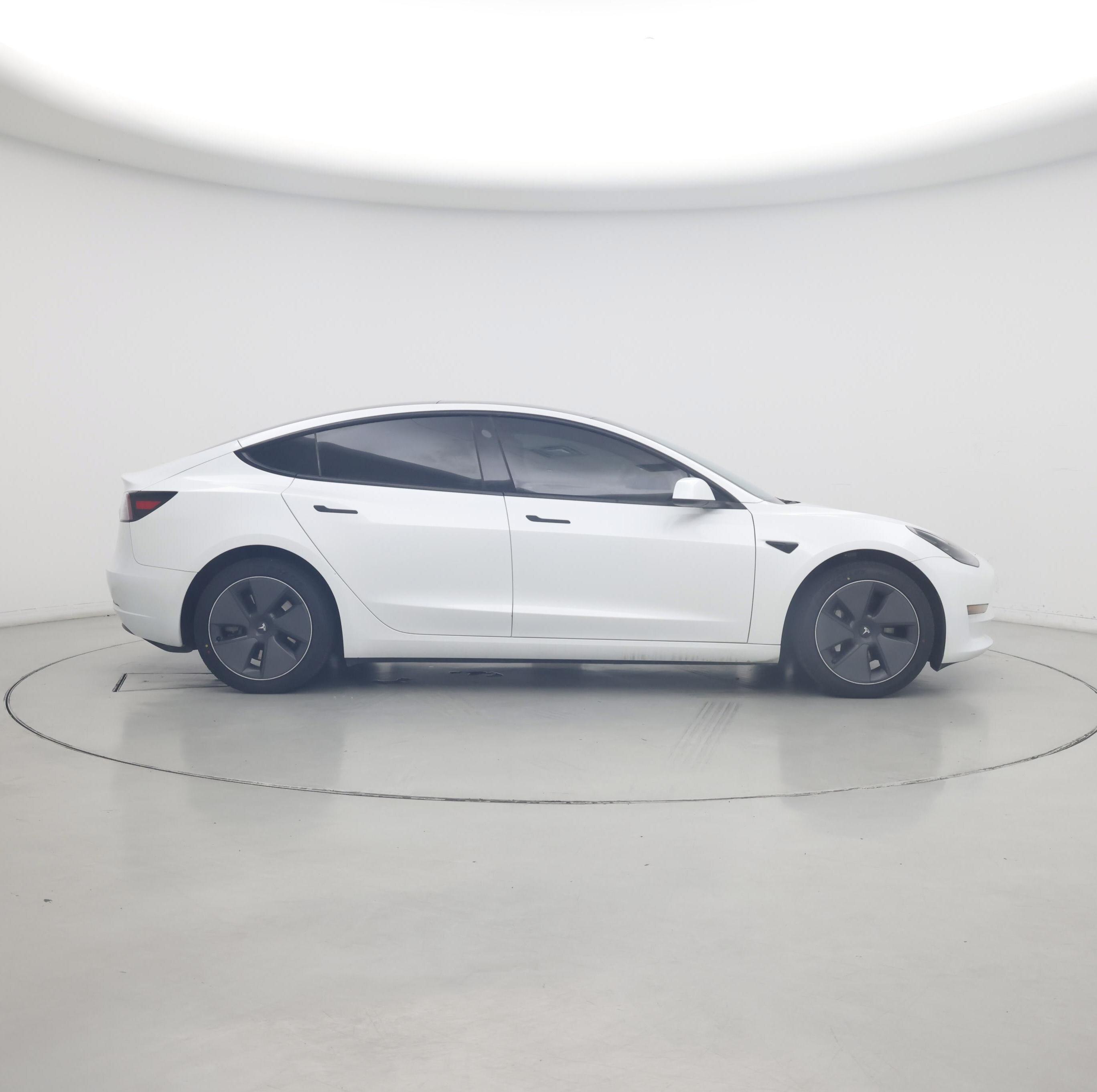 Thumbnail: 2023 Tesla Model 3 - 7