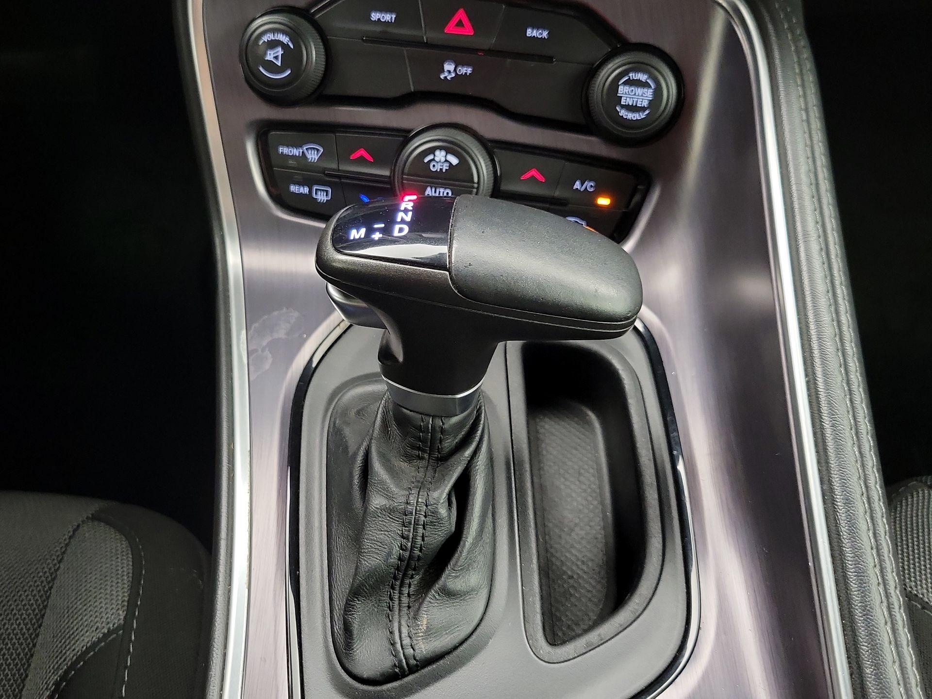 Thumbnail: 2015 Dodge Challenger - 17