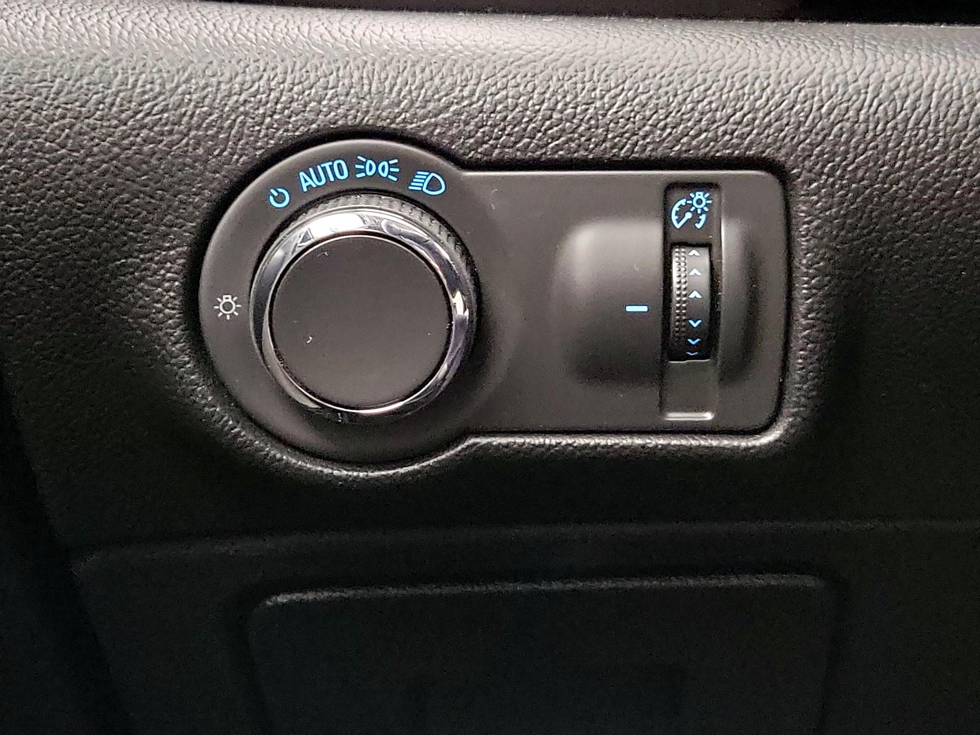 Thumbnail: 2015 Buick Verano - 13