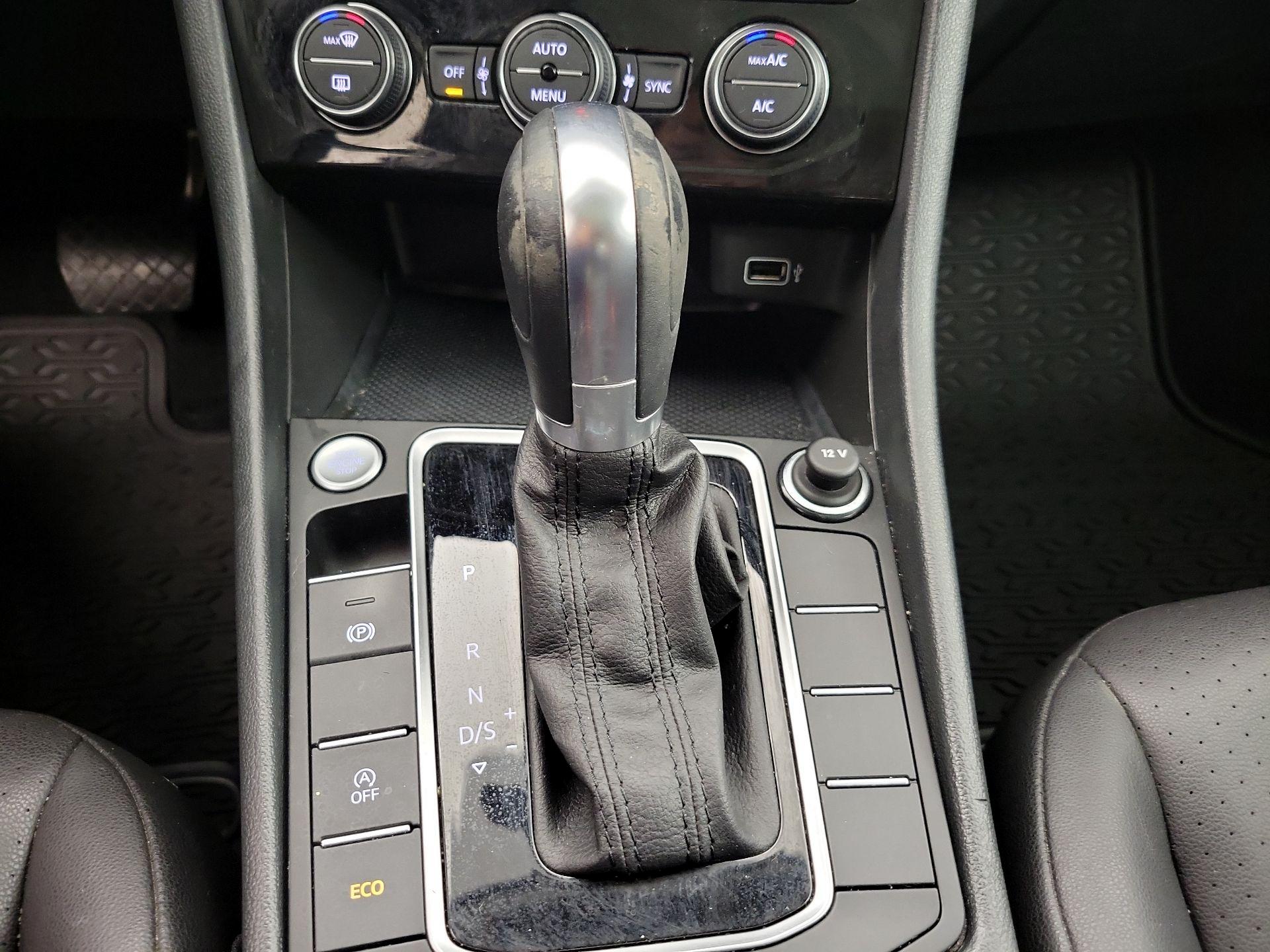 Thumbnail: 2019 Volkswagen Jetta - 17
